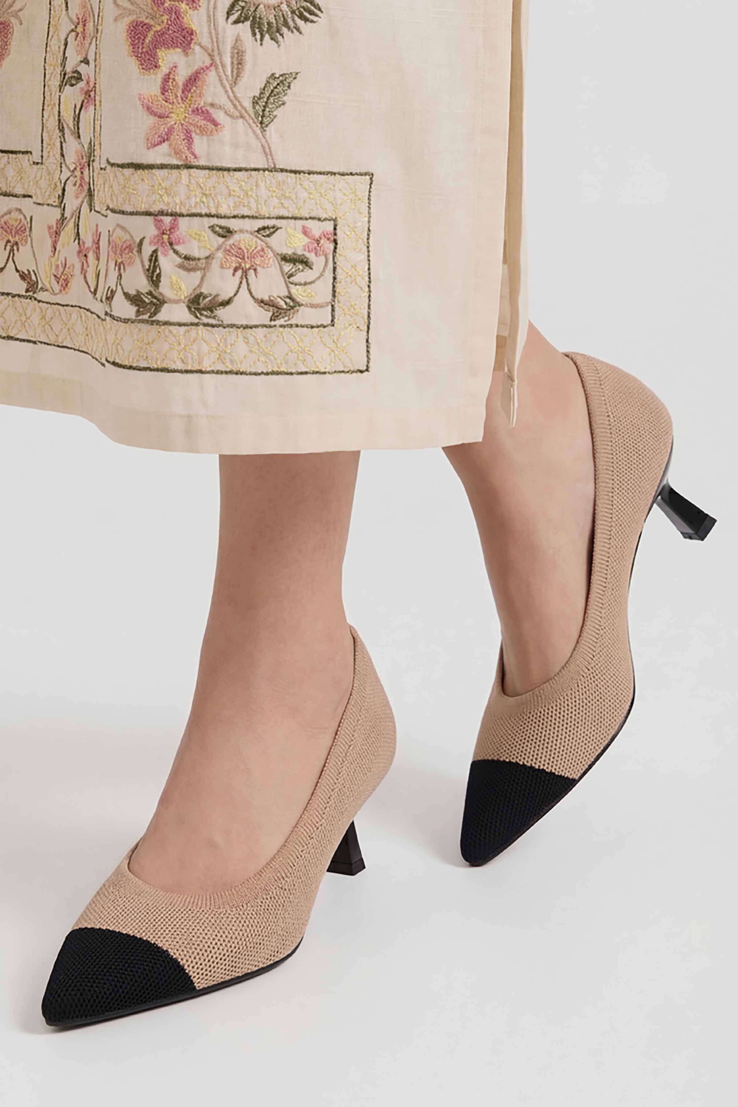 Black & Beige Heels-449352903