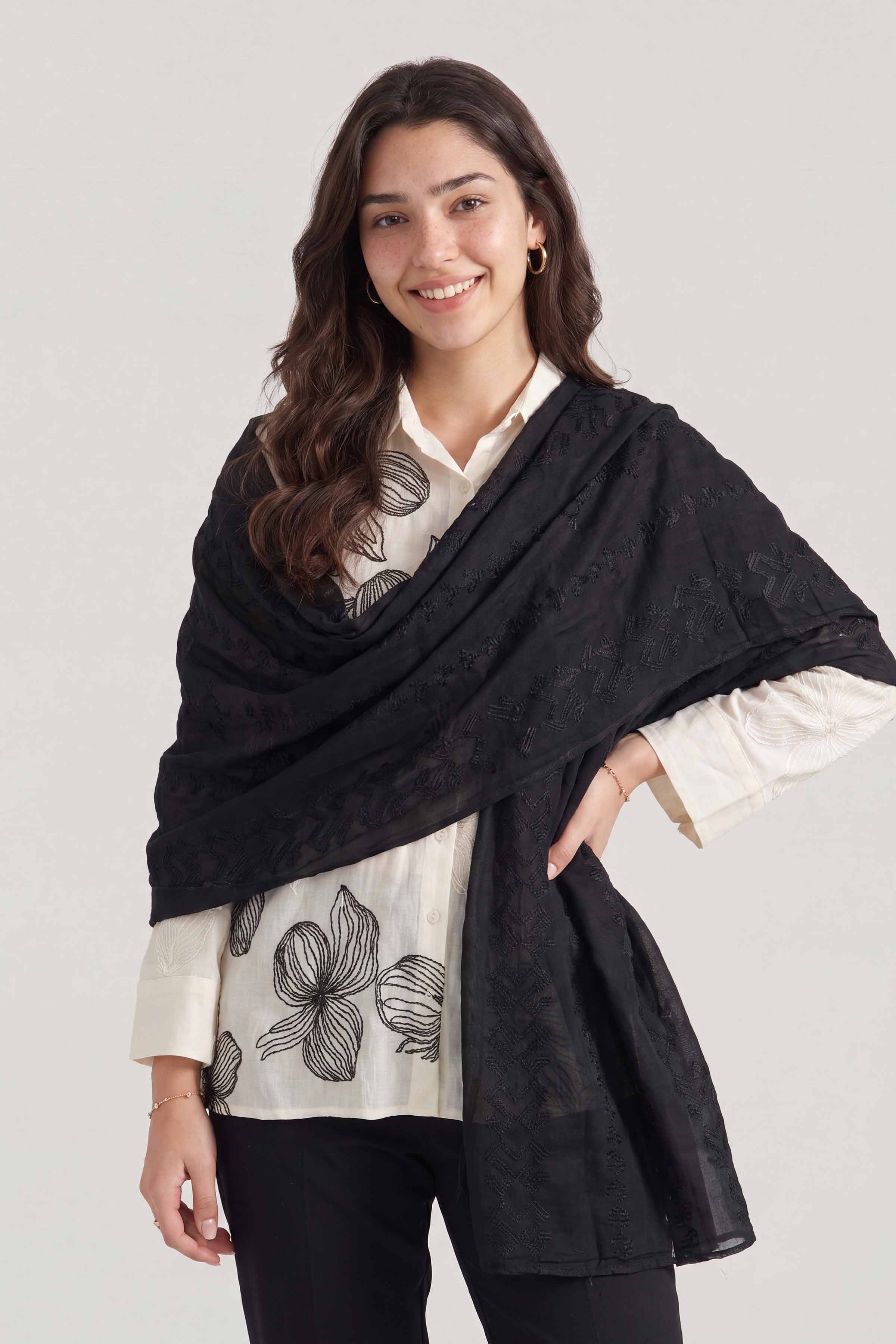 Black Women Scarf-449572103