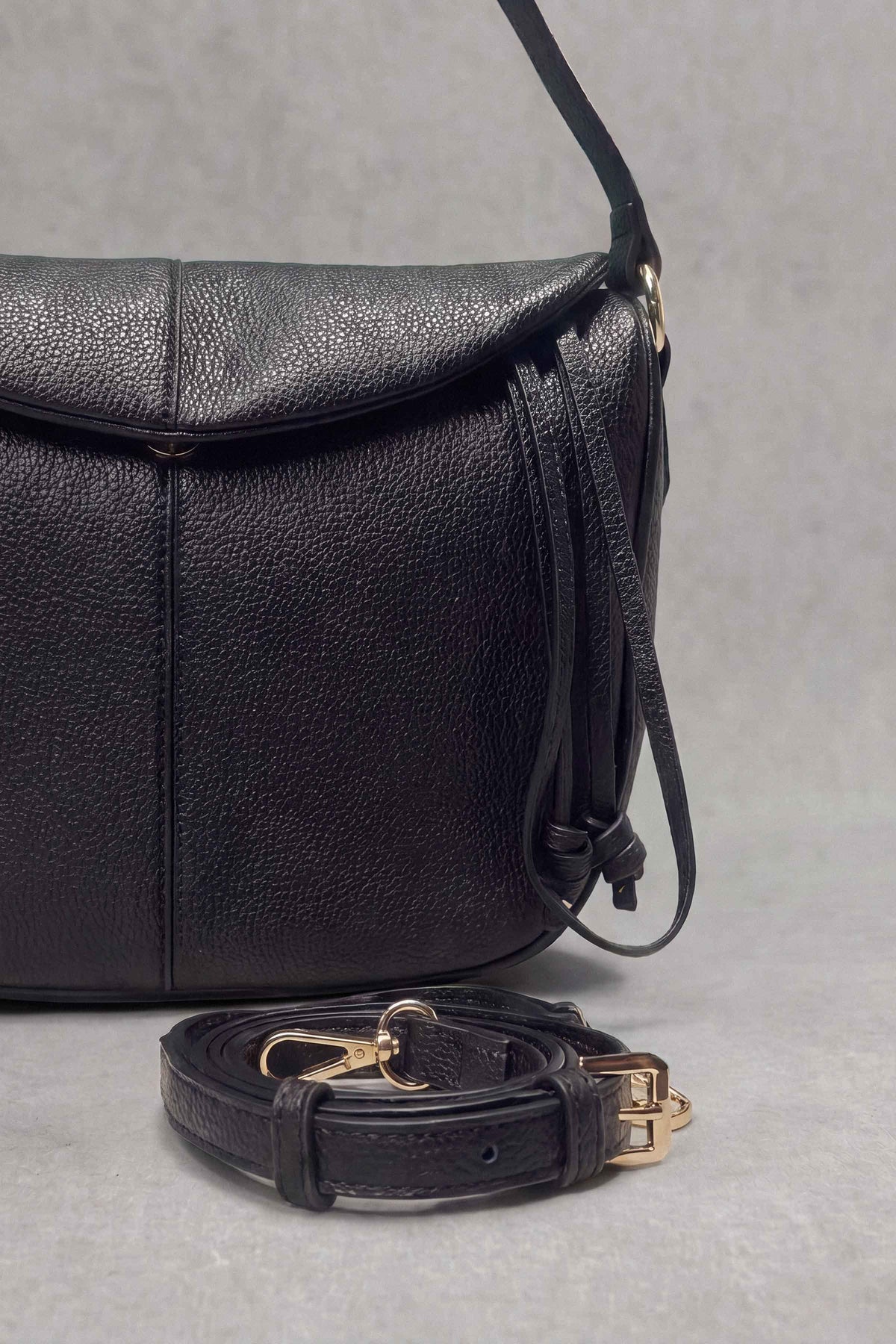 Black Shoulder Bag-1716872103 - for Women - Bag Collection | Nishat | Shop Online
