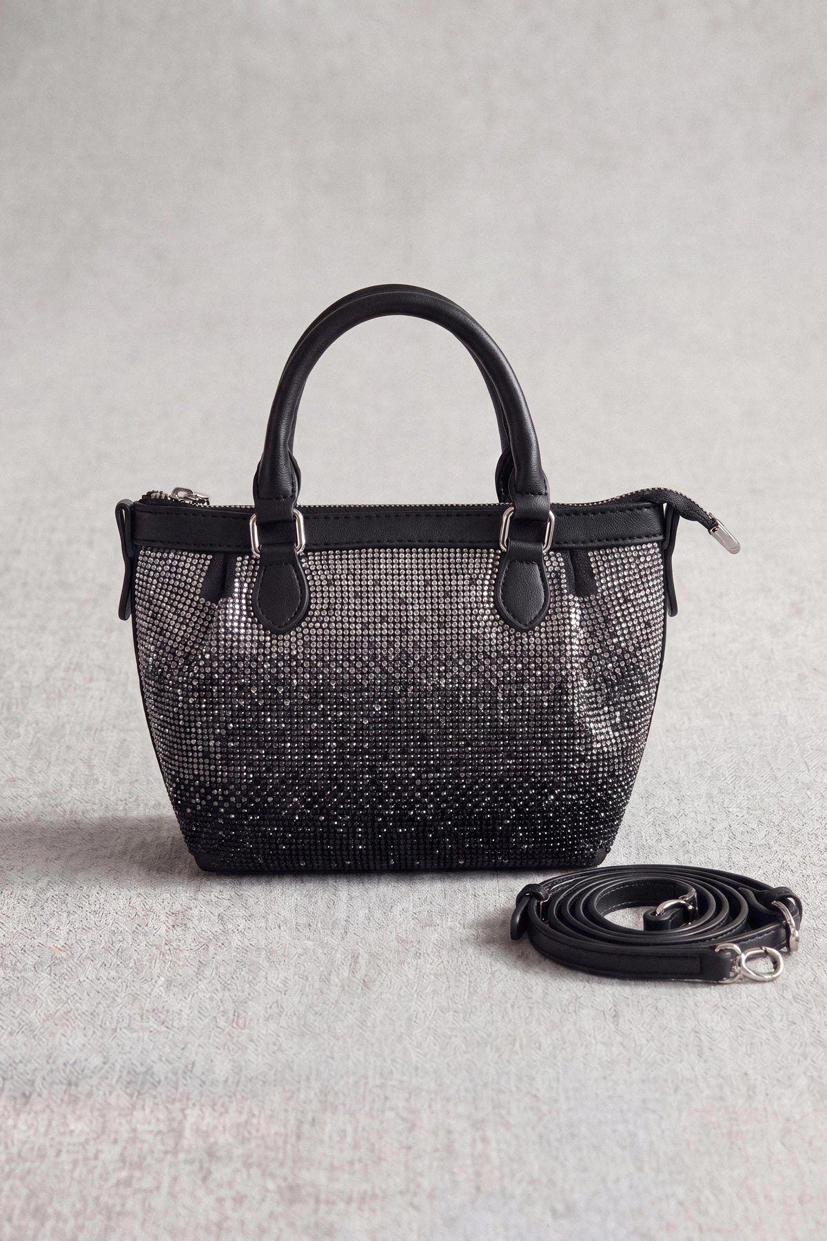 Black Clutch-1716962103