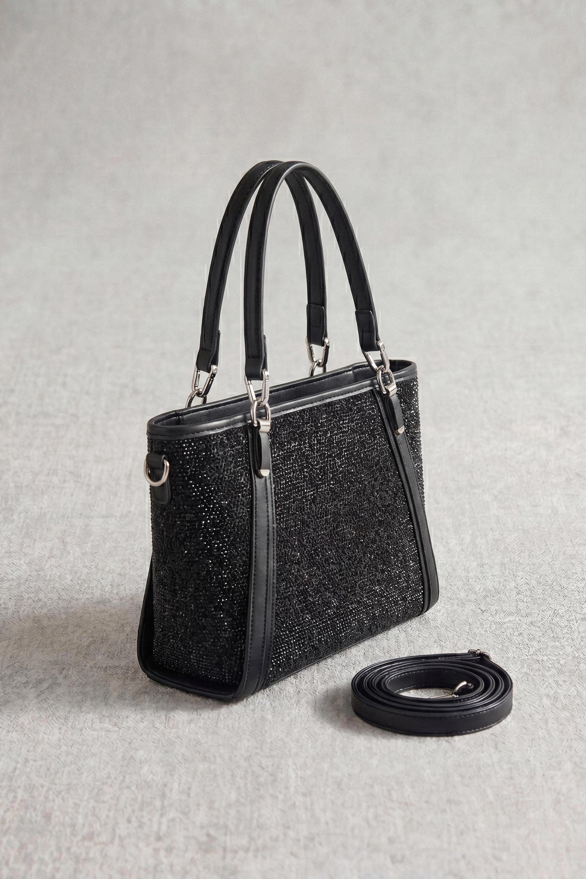 Black Clutch-1716972103