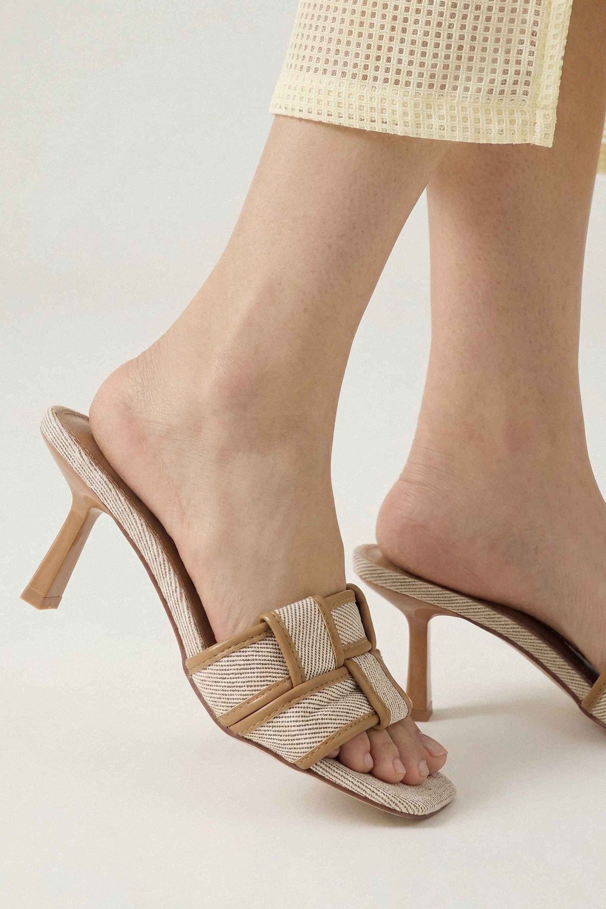 Camel Heels-1717452929