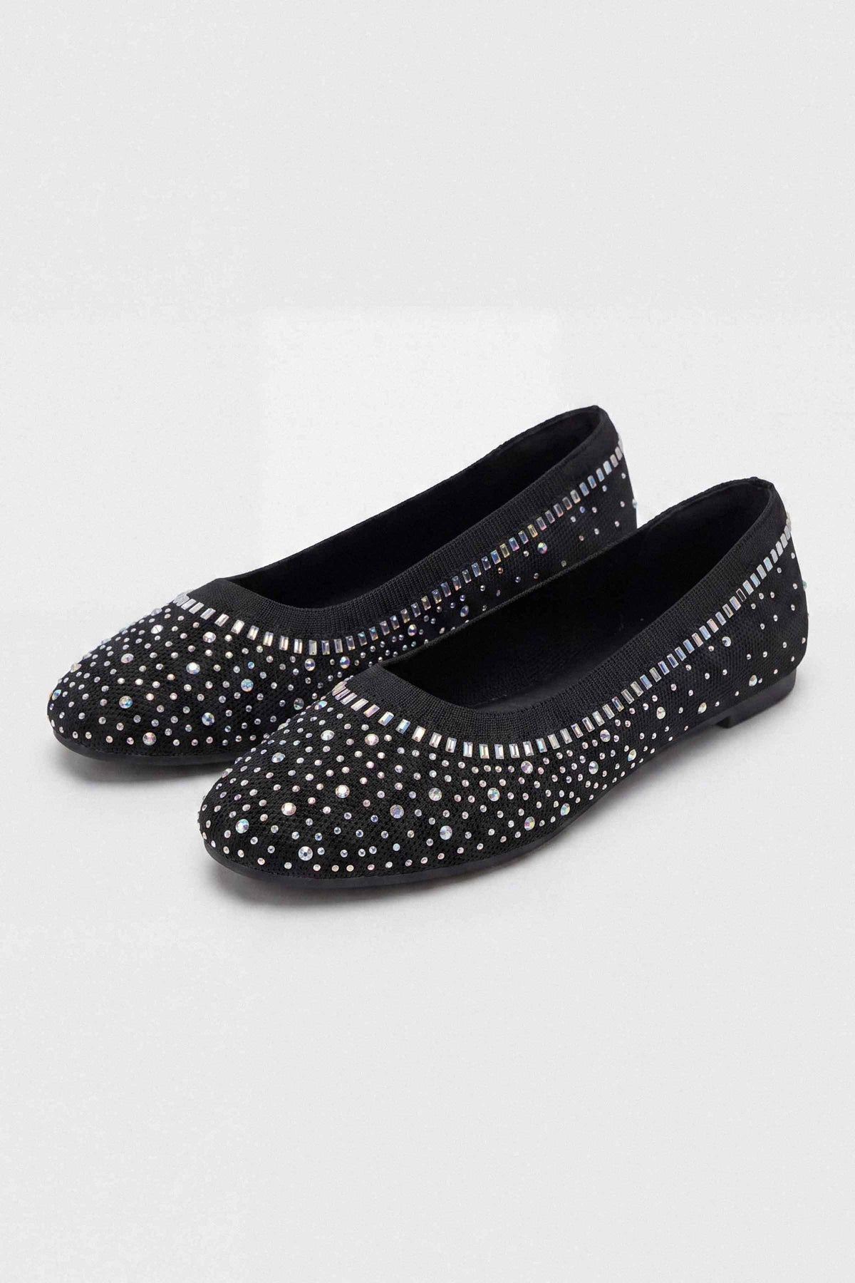 Black Pumps-1717622903
