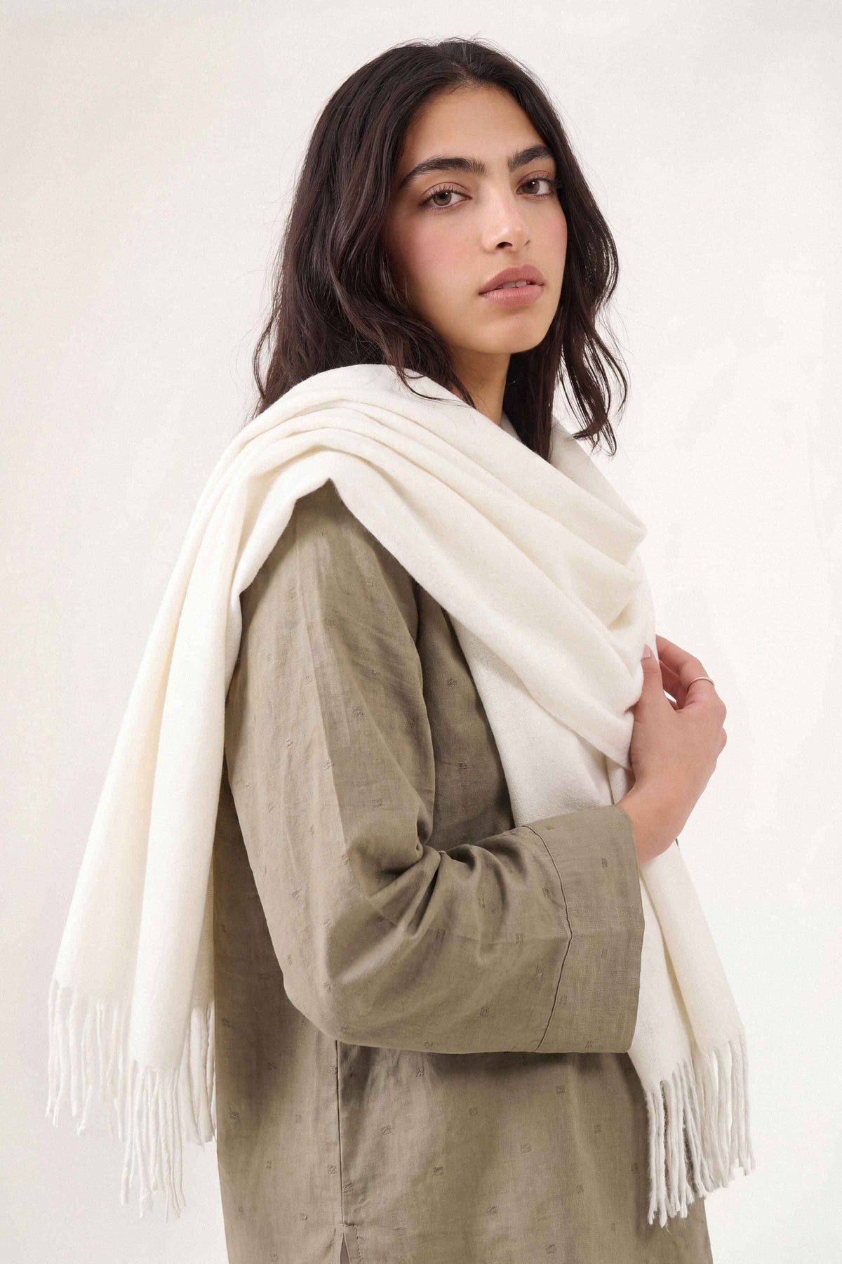 Off White Women Shawl-1720482107 for Women - Shawl Collection | Nishat | Shop Online