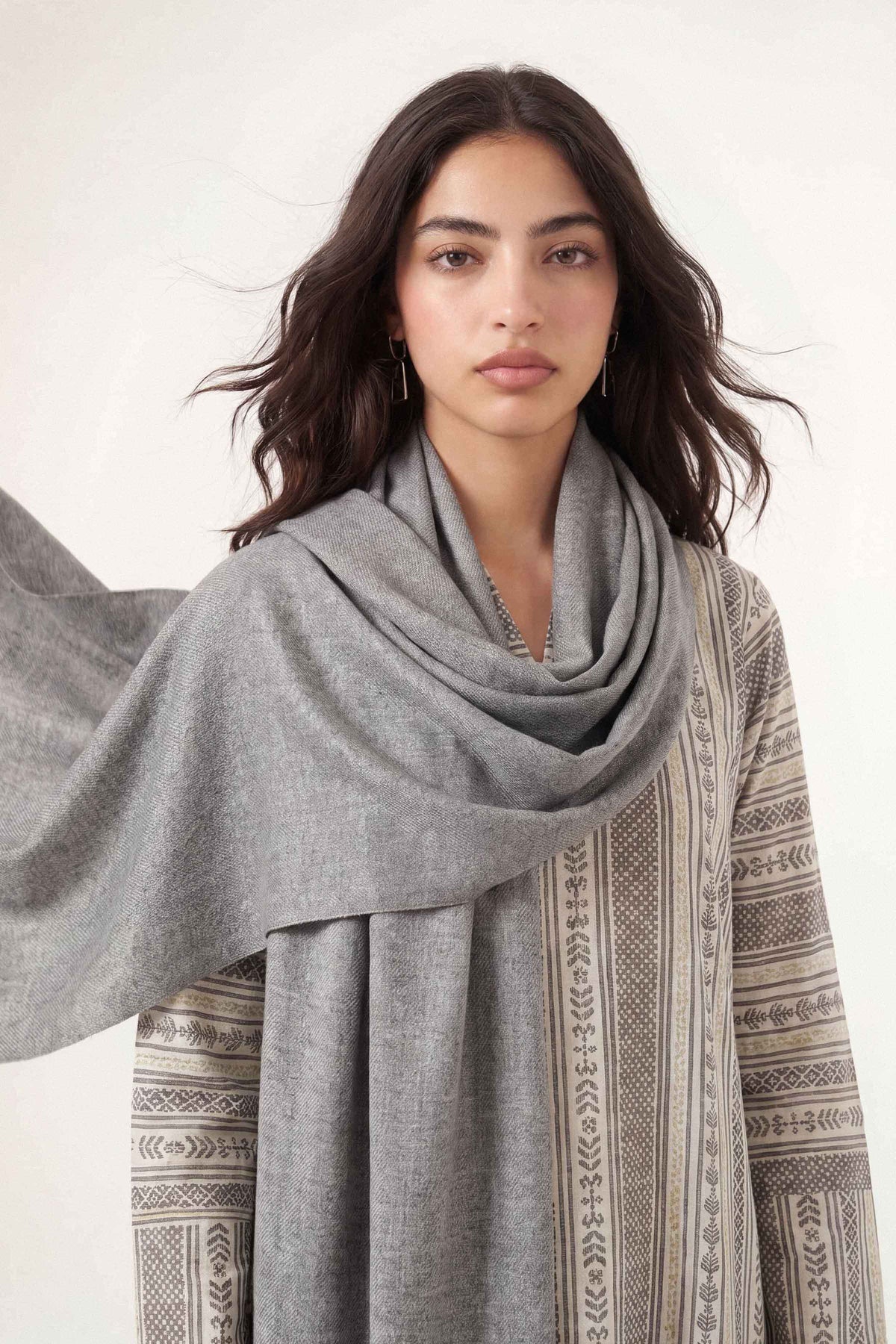 Grey Women Shawl-1720492111 for Women - Shawl Collection | Nishat | Shop Online