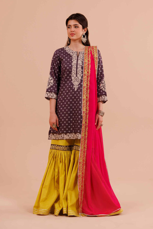 3 Piece - Embroidered Suit - 42405021