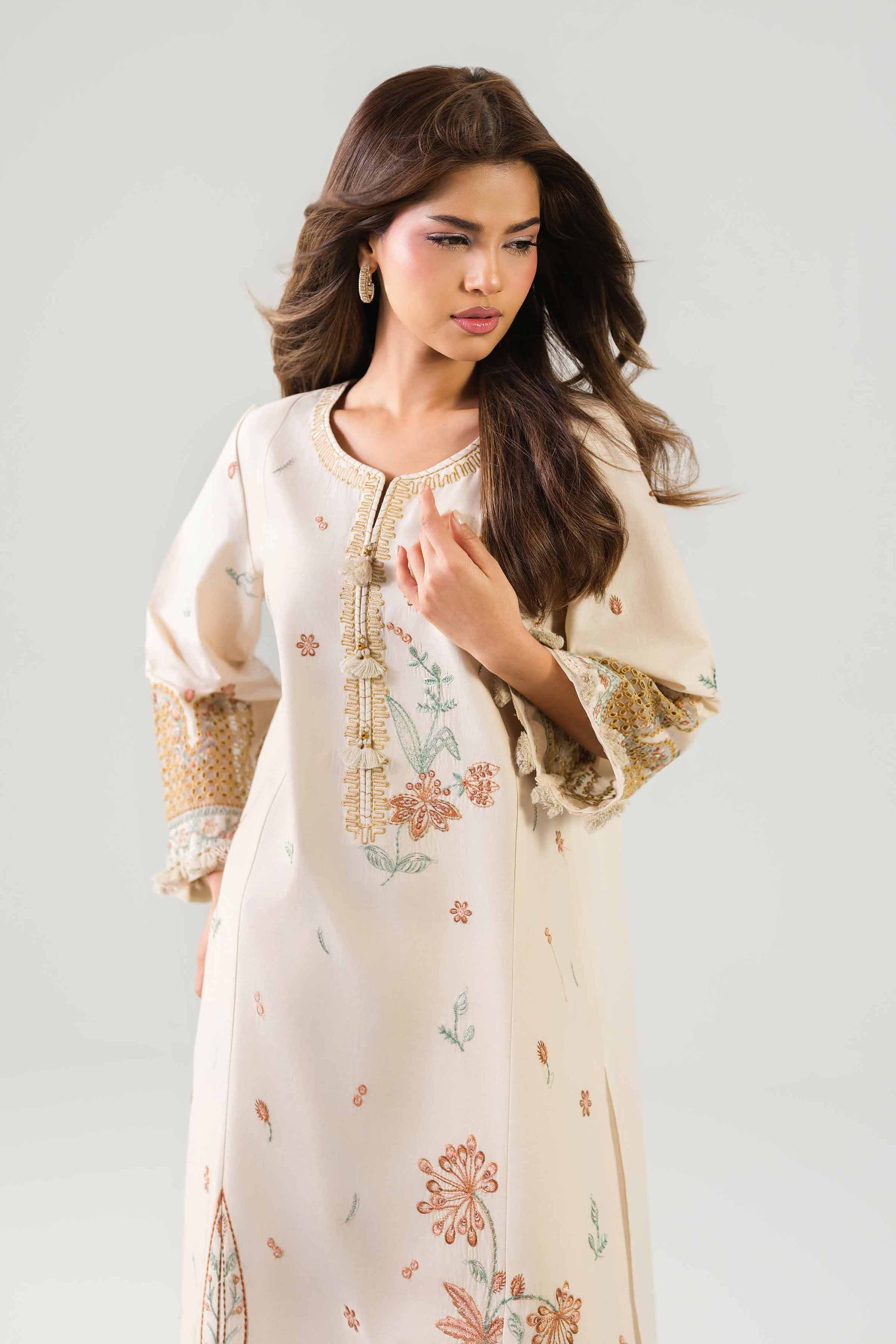 2 Piece - Embroidered Suit - 42601052