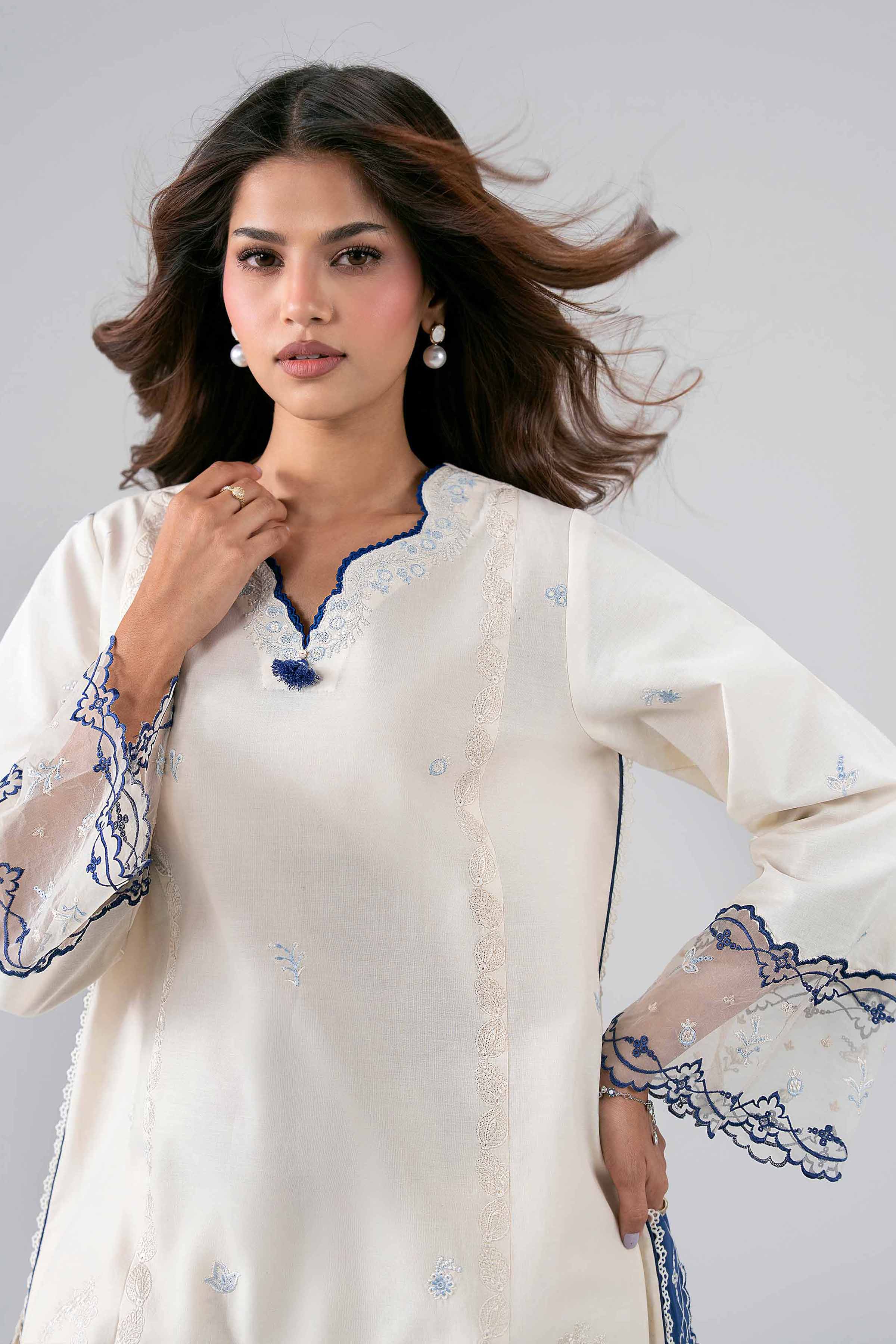 3 Piece - Embroidered Suit - 42602260