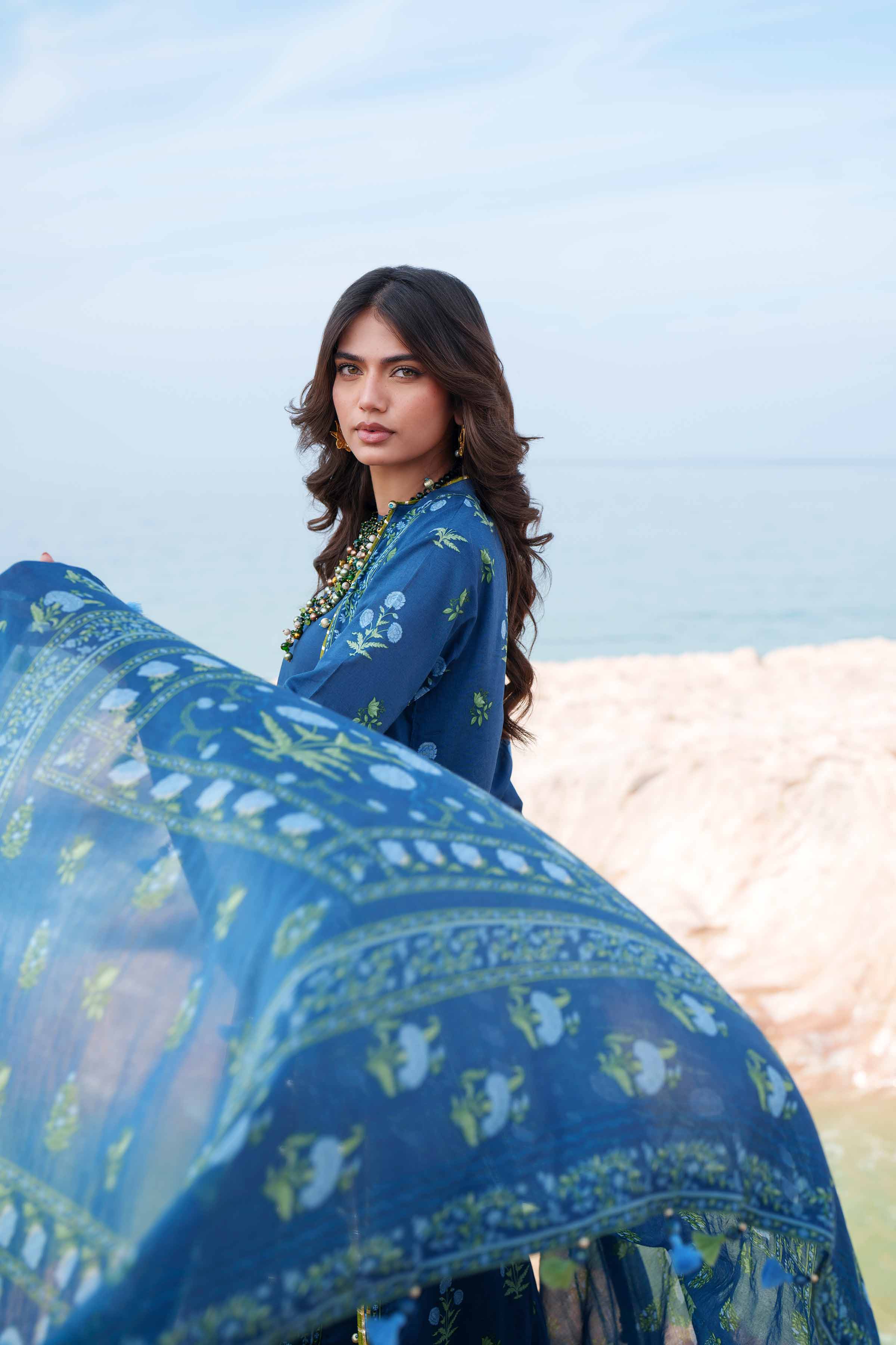 3 Piece - Printed Loose Fabric - 42602359 for Women - Freedom To Buy Collection | Nishat | Shop Online