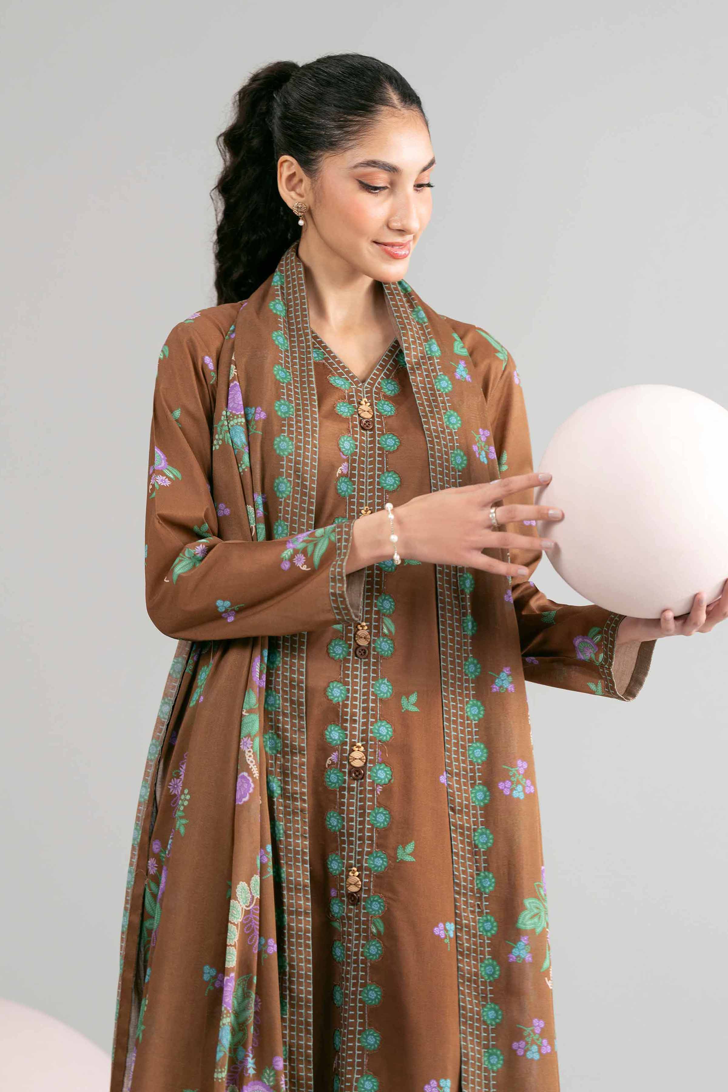 3 Piece - Printed Loose Fabric - 42602427 for Women - Freedom To Buy Collection | Nishat | Shop Online