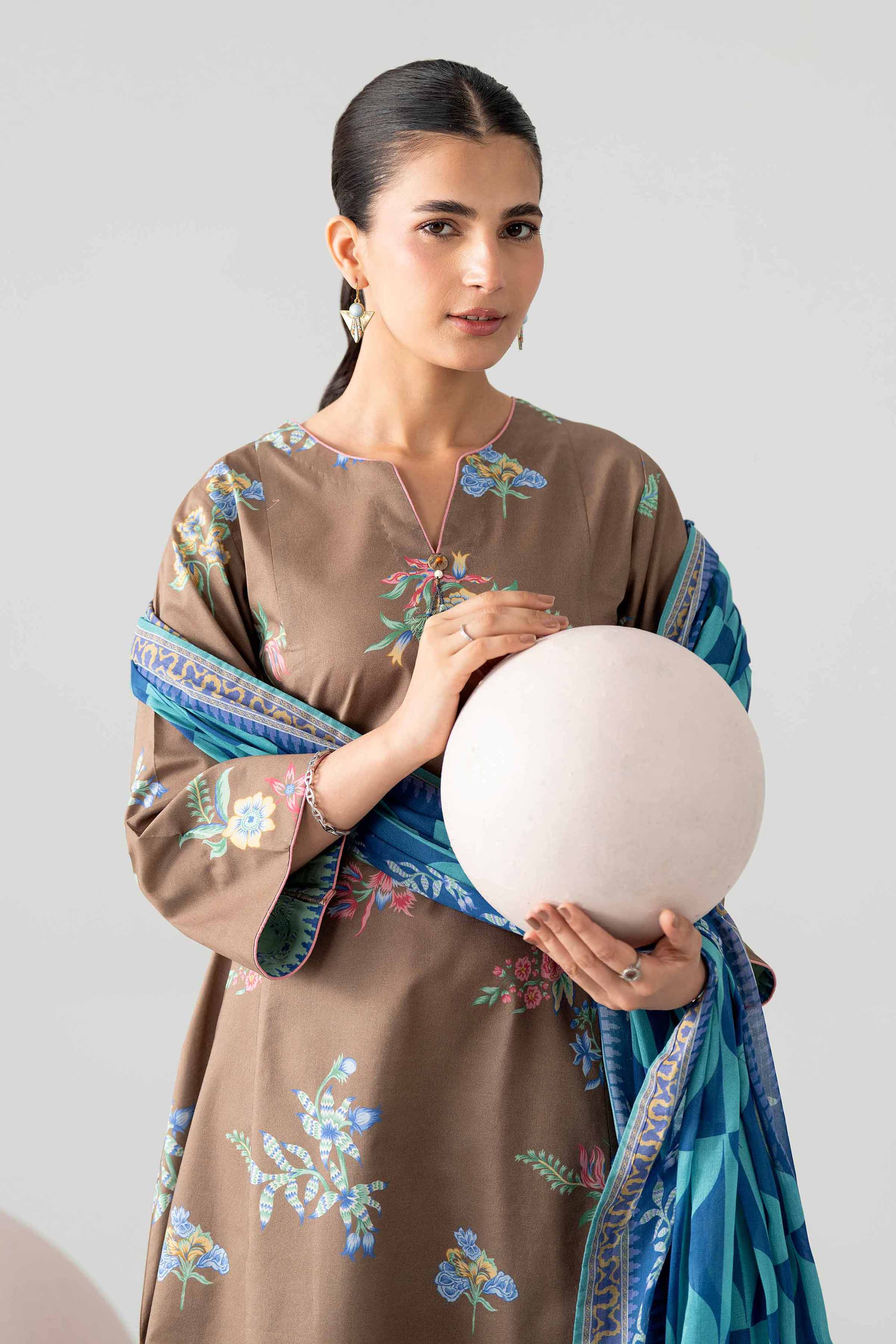 3 Piece - Printed Loose Fabric - 42602589 for Women - Freedom To Buy Collection | Nishat | Shop Online