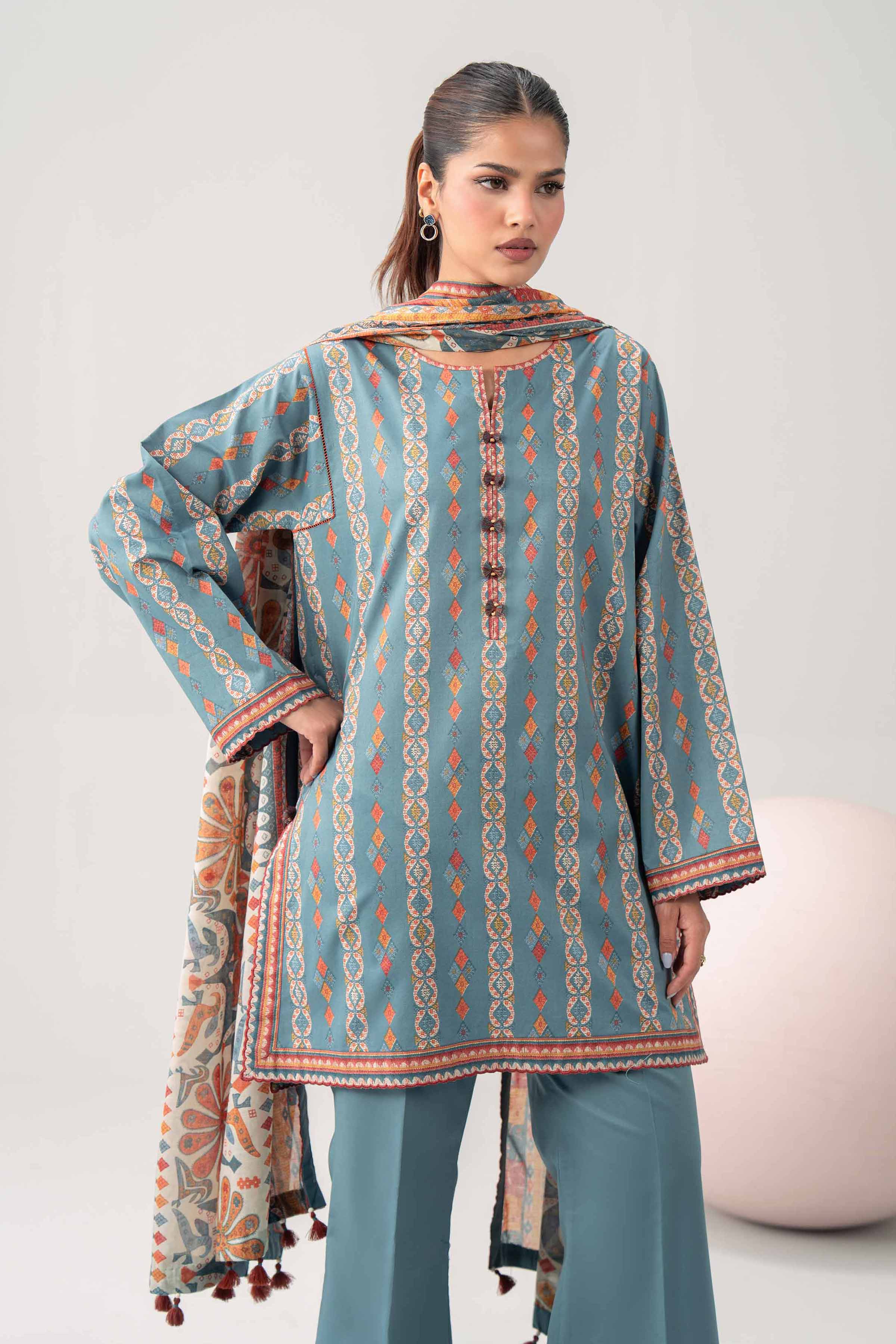 3 Piece - Printed Loose Fabric - 42602598 for Women - Freedom To Buy Collection | Nishat | Shop Online