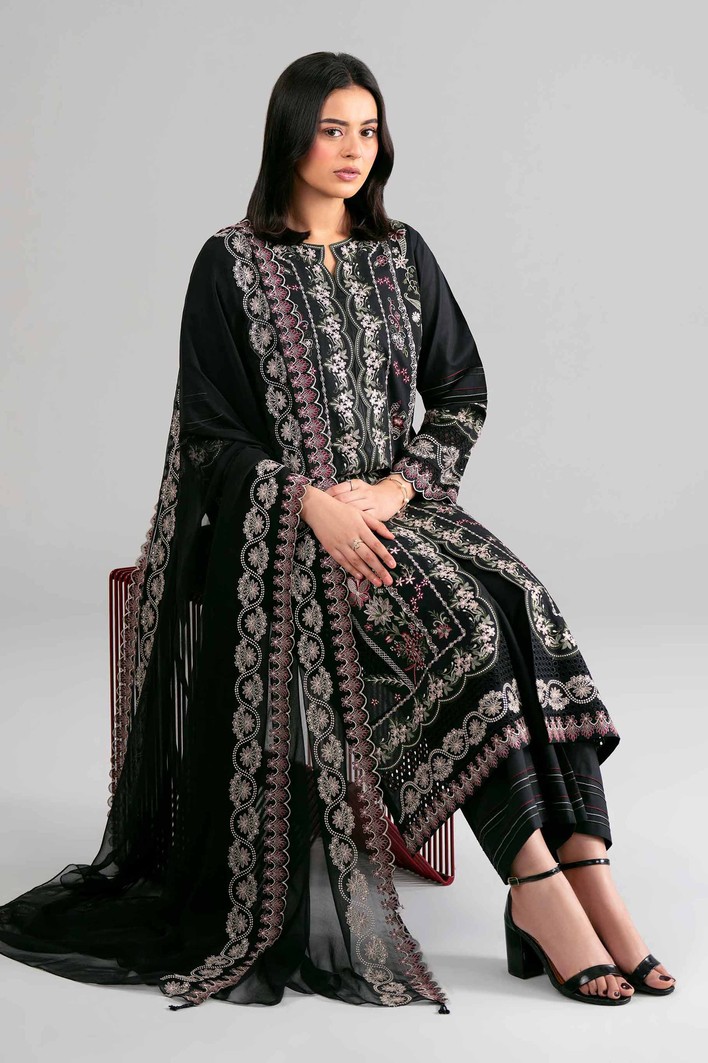 3 Piece - Embroidered Suit - 42619527