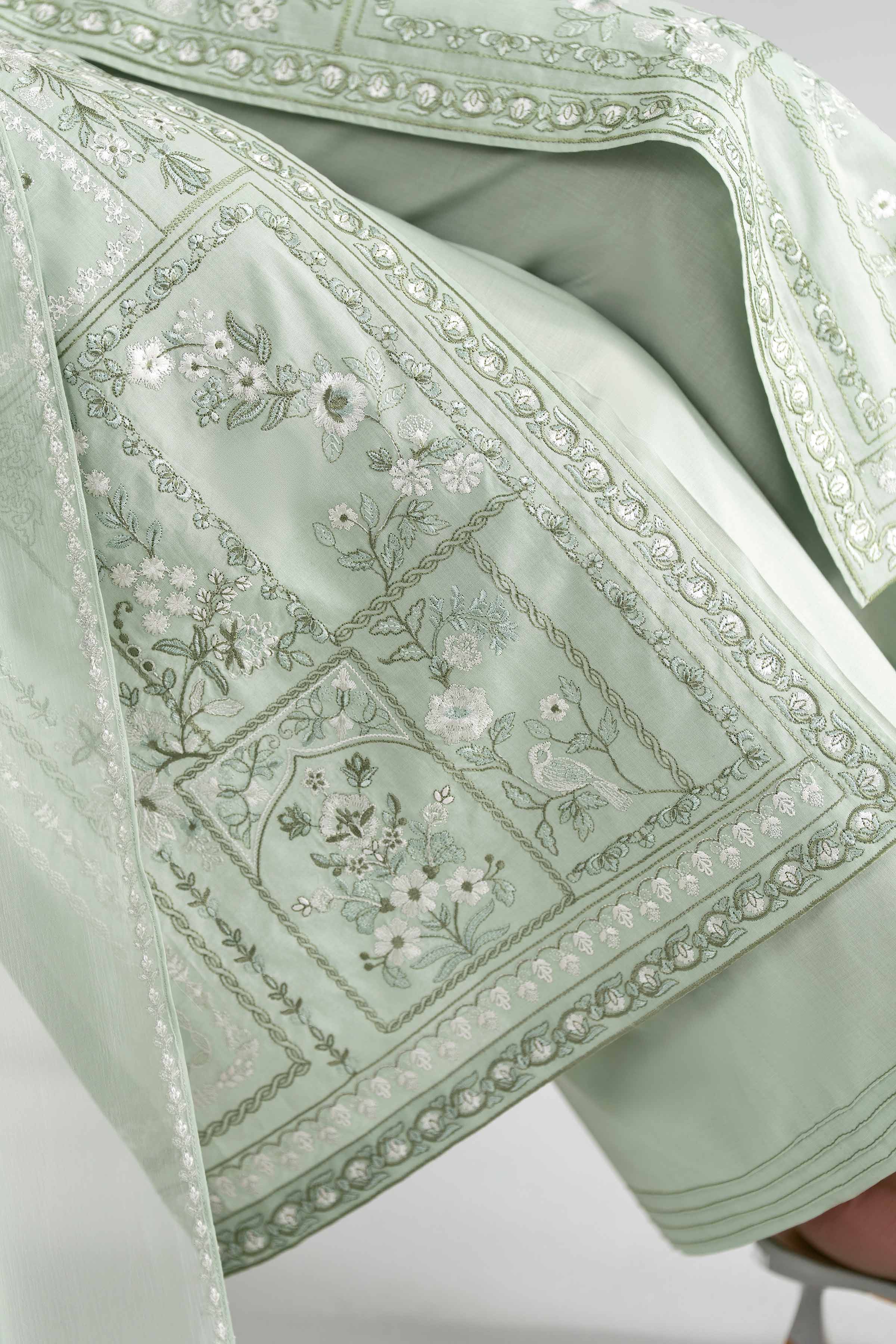 3 Piece - Embroidered Suit - 42619535