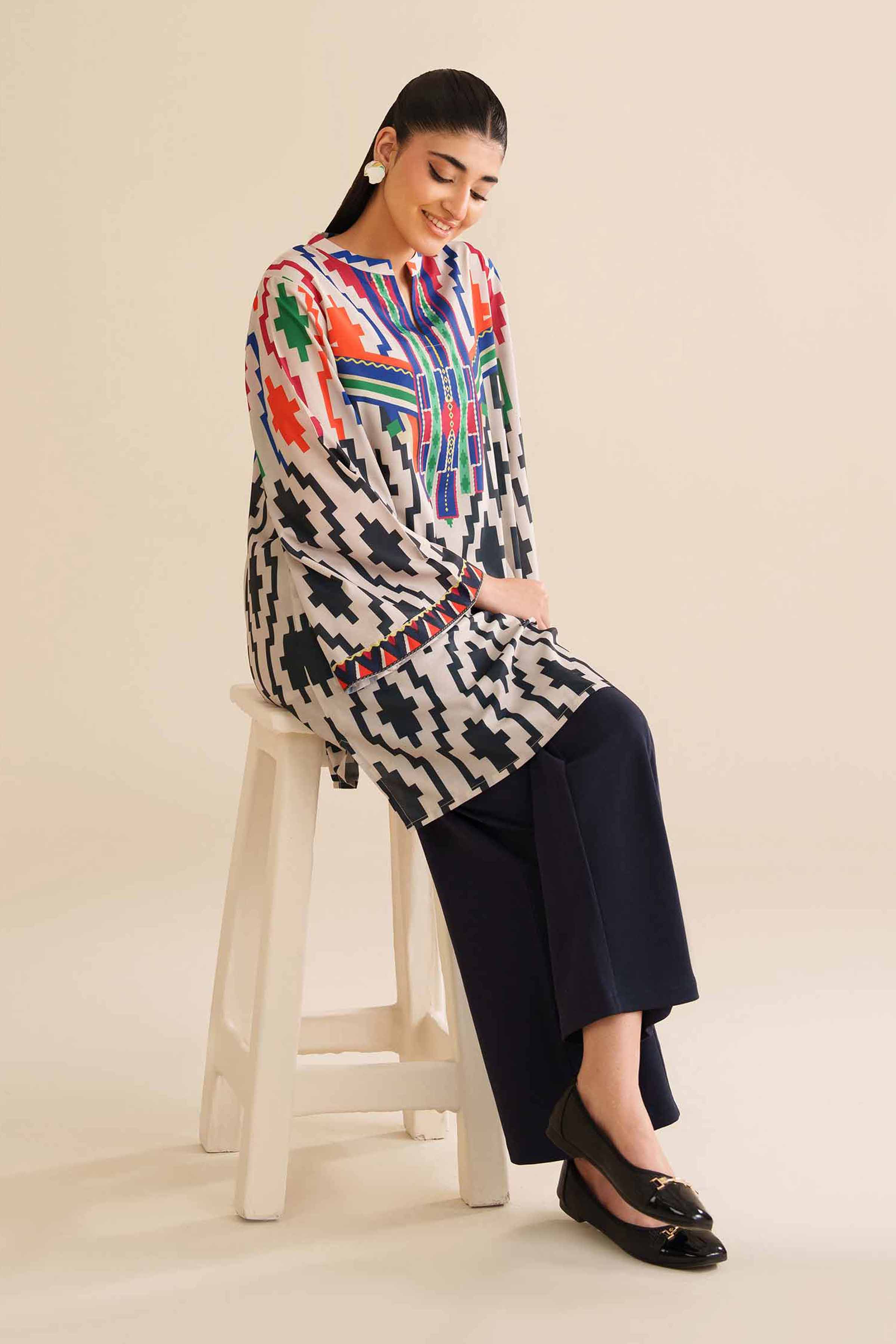 Printed Tunic - AW25-18 Aura Winter 2025 (October) – NISHAT