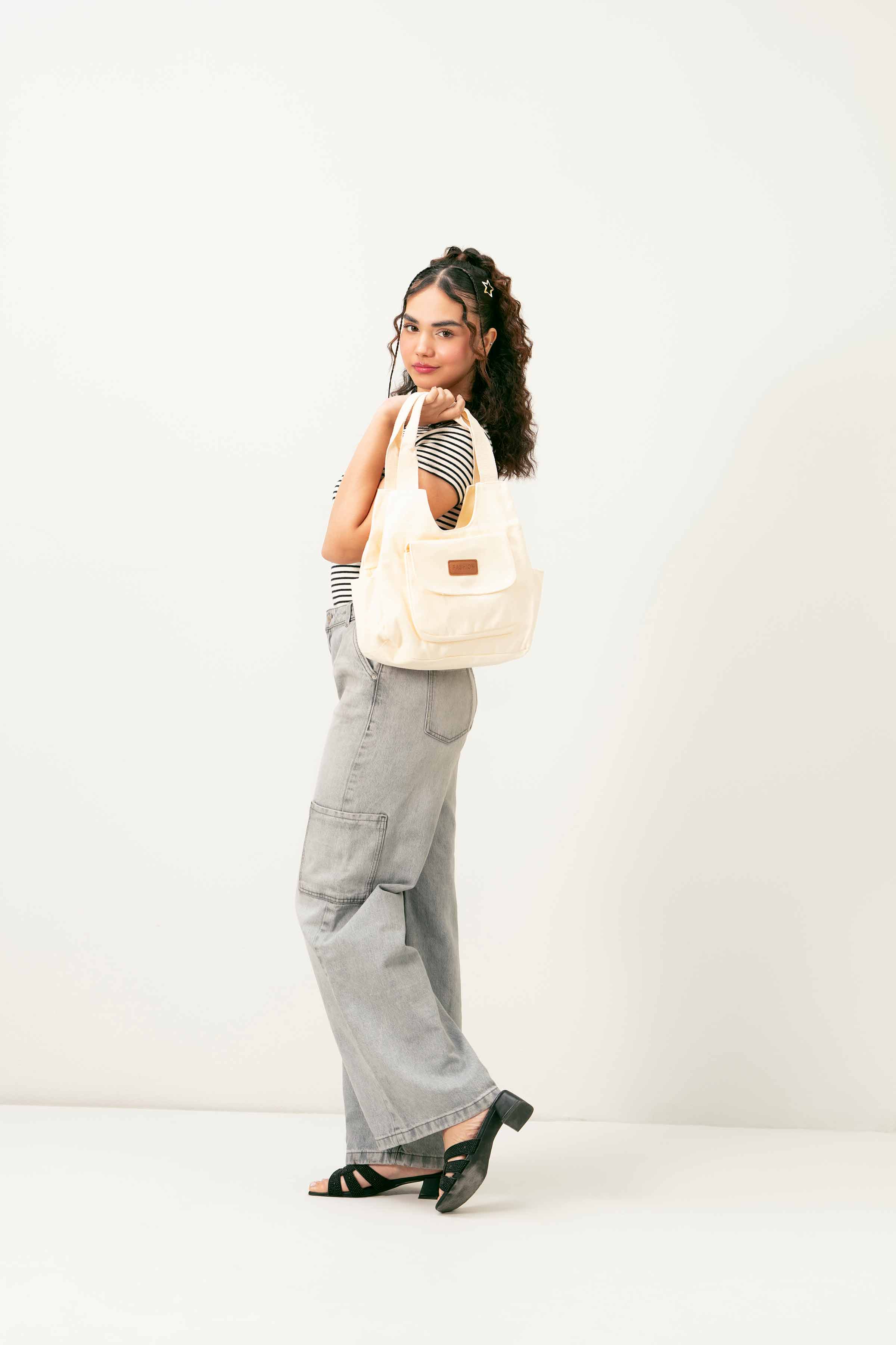 Off White Tote Bag-441062107 for Women - Fashion Collection | Nishat | Shop Online