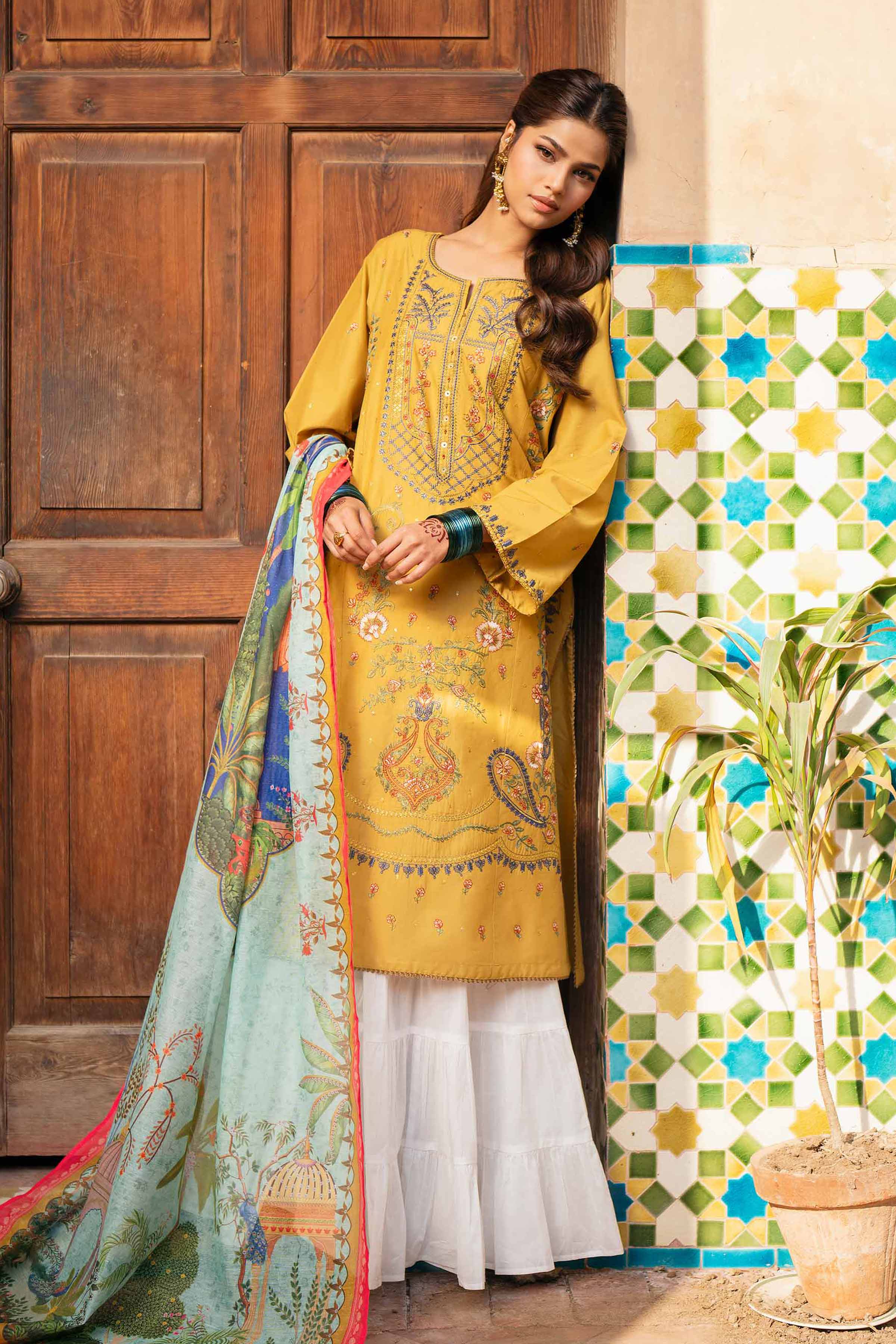 2 Piece - Embroidered Suit - PE26-143