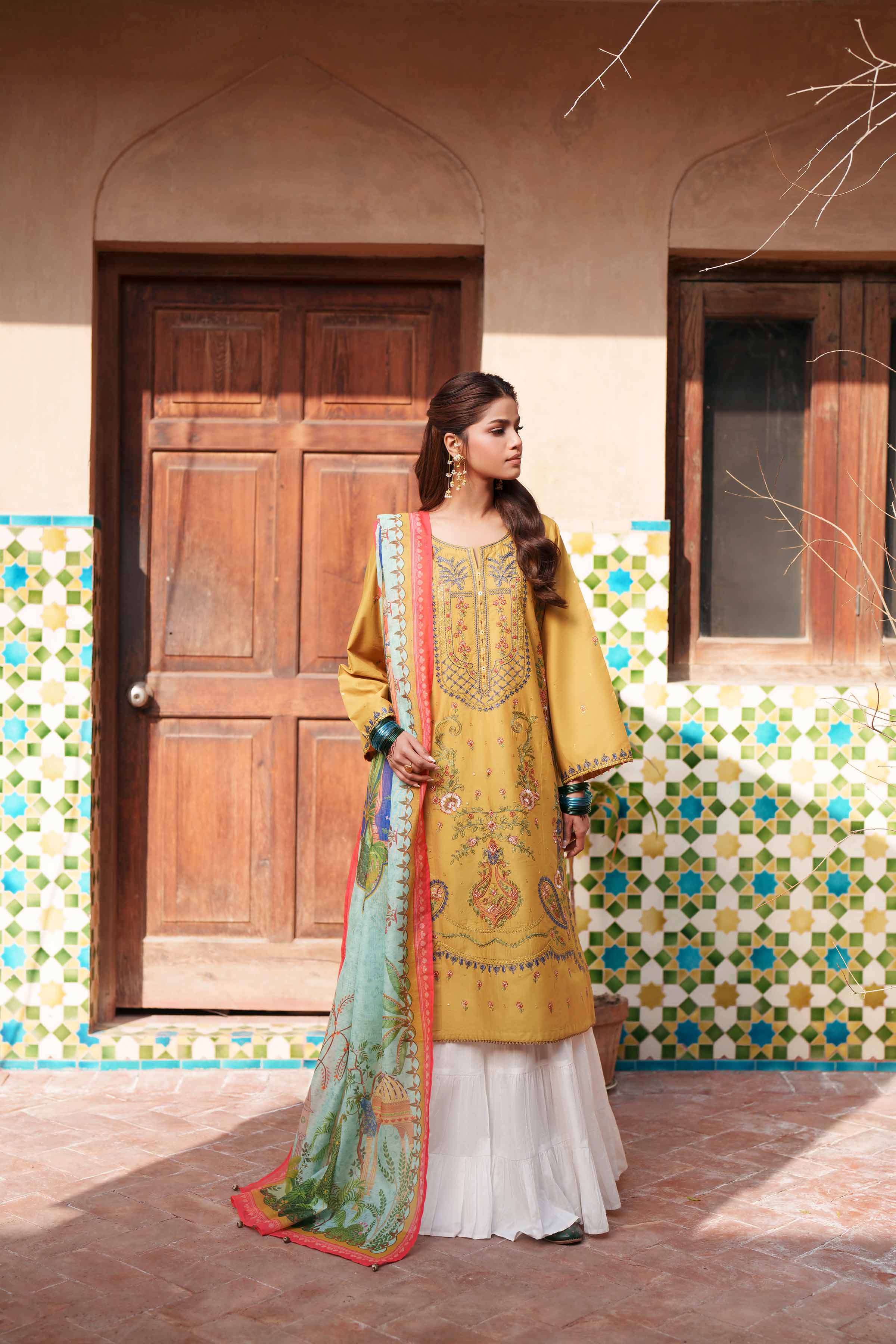 2 Piece - Embroidered Suit - PE26-143