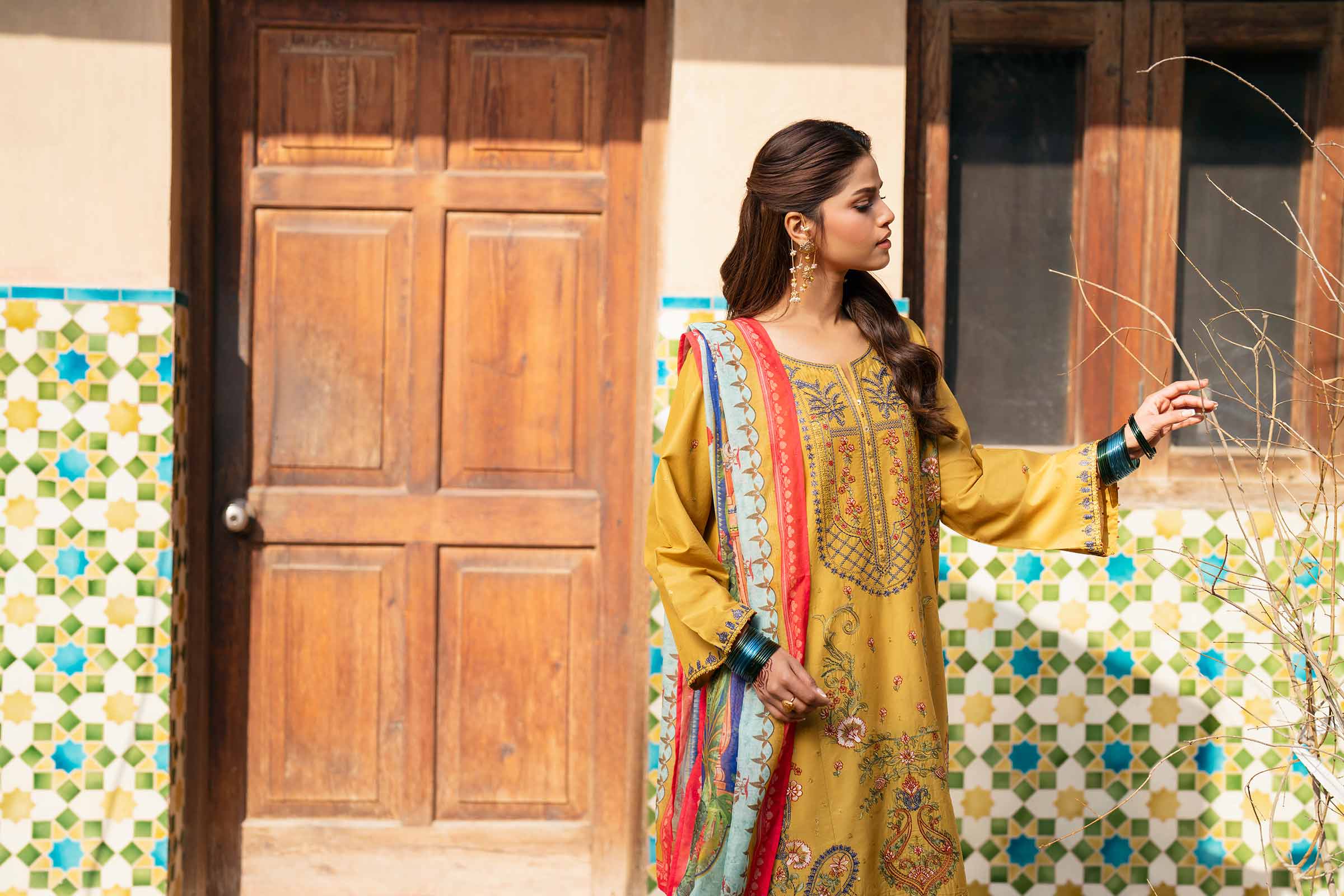 2 Piece - Embroidered Suit - PE26-143