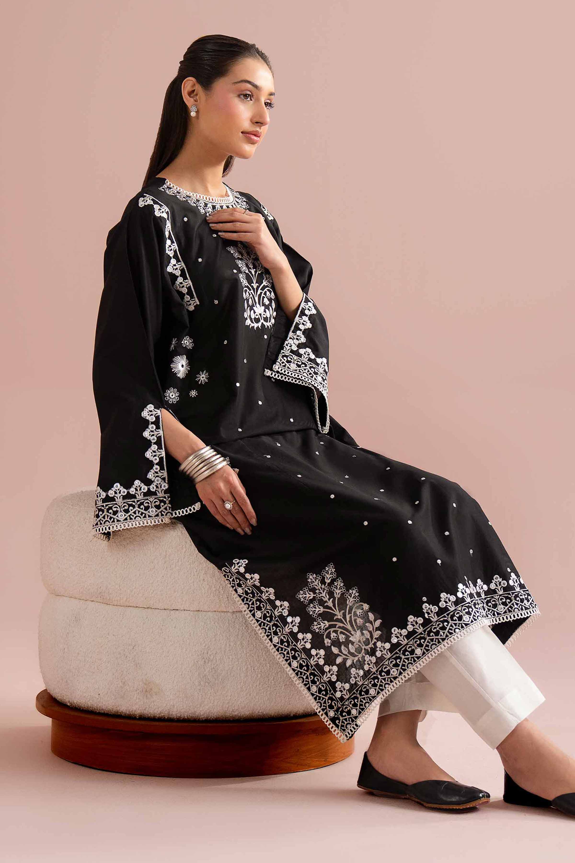 2 Piece - Embroidered Suit - PE26-238