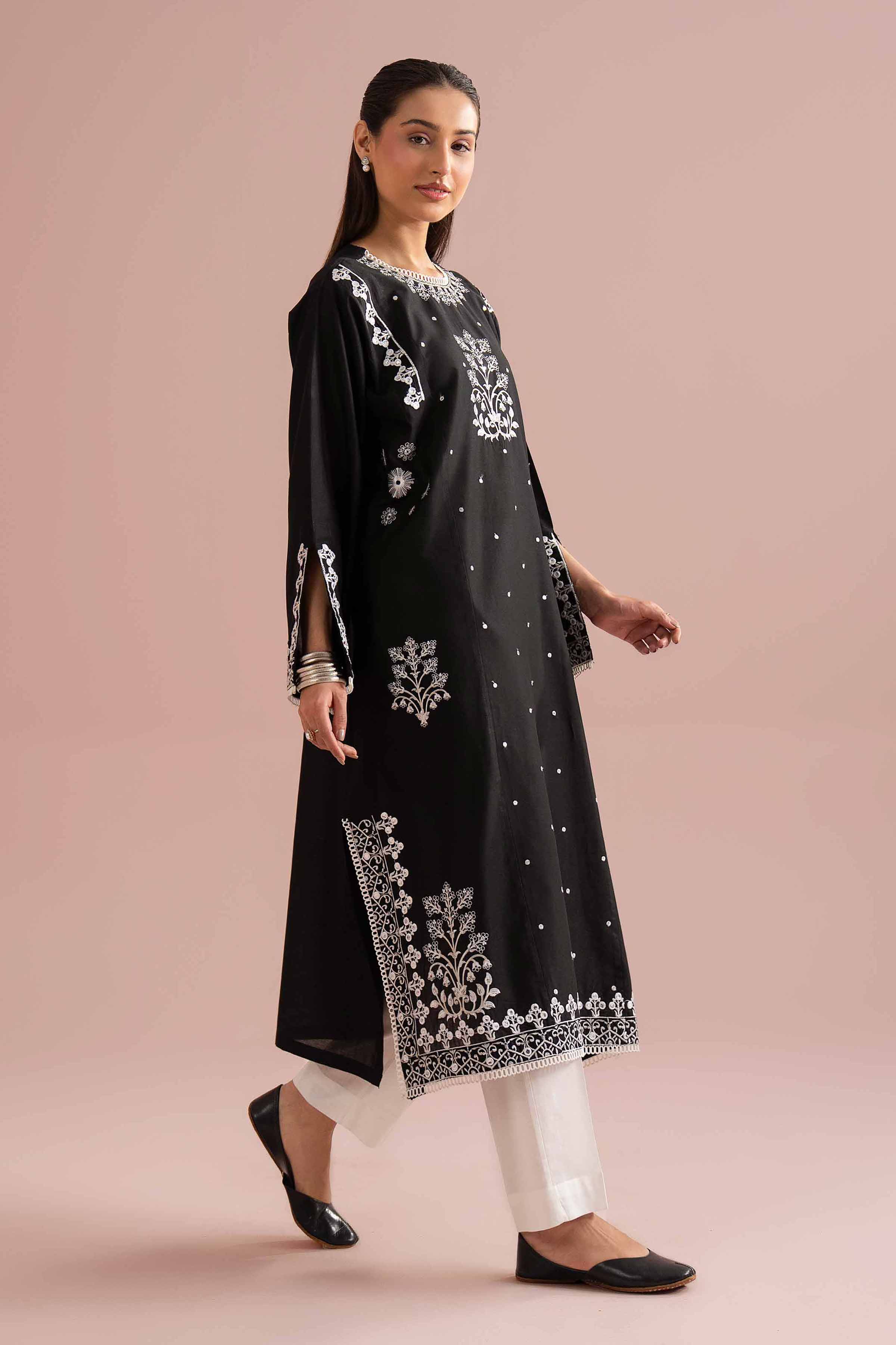 2 Piece - Embroidered Suit - PE26-238