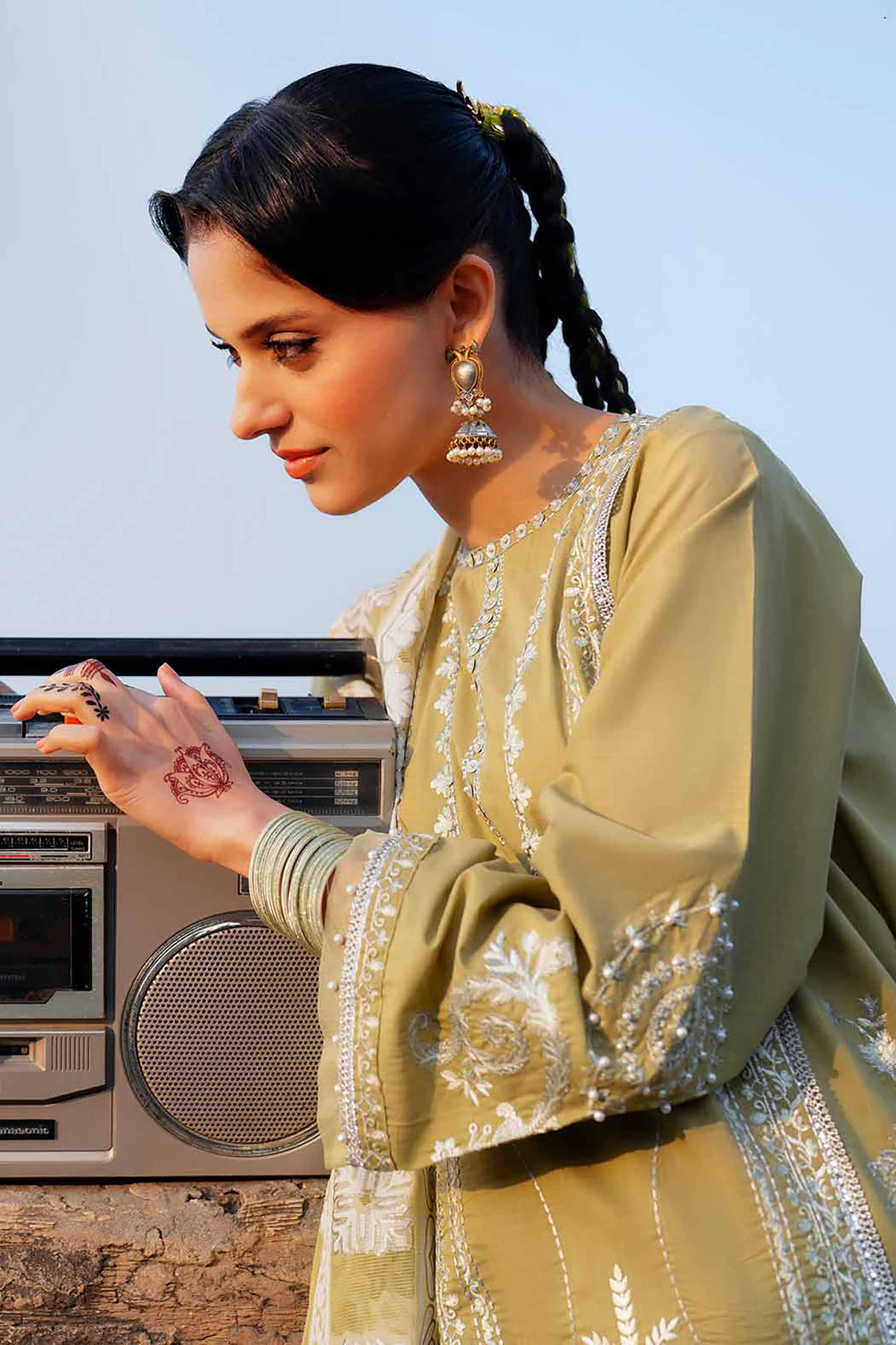 3 Piece - Embroidered Suit - PE26-314