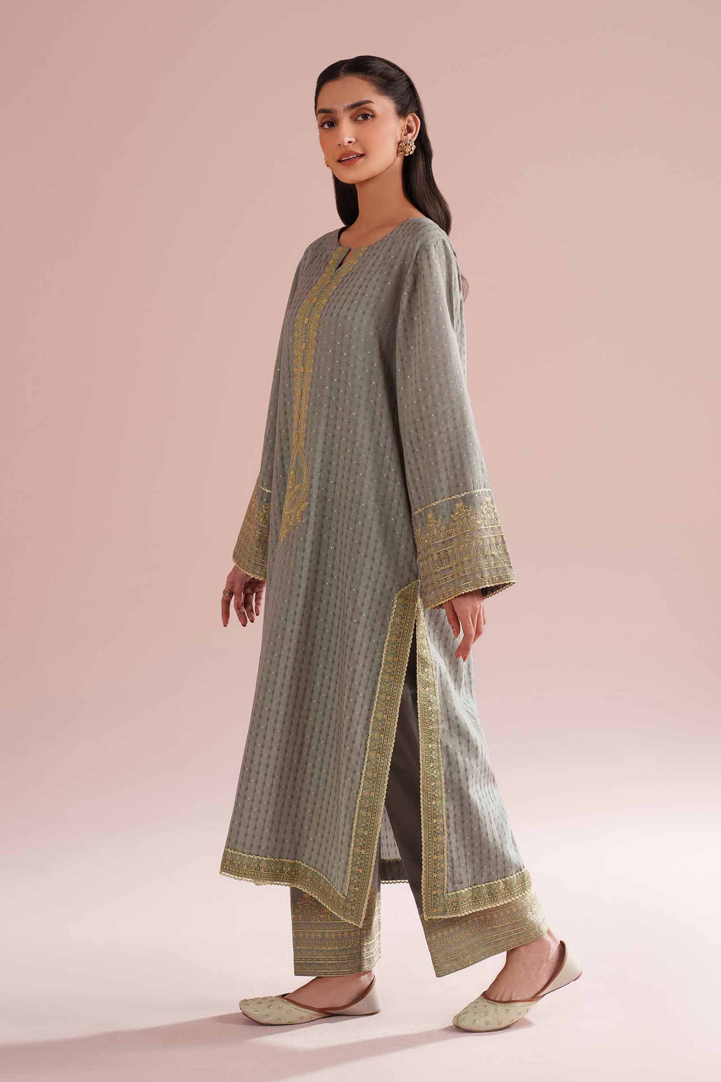 2 Piece - Embroidered Suit - PE26-59