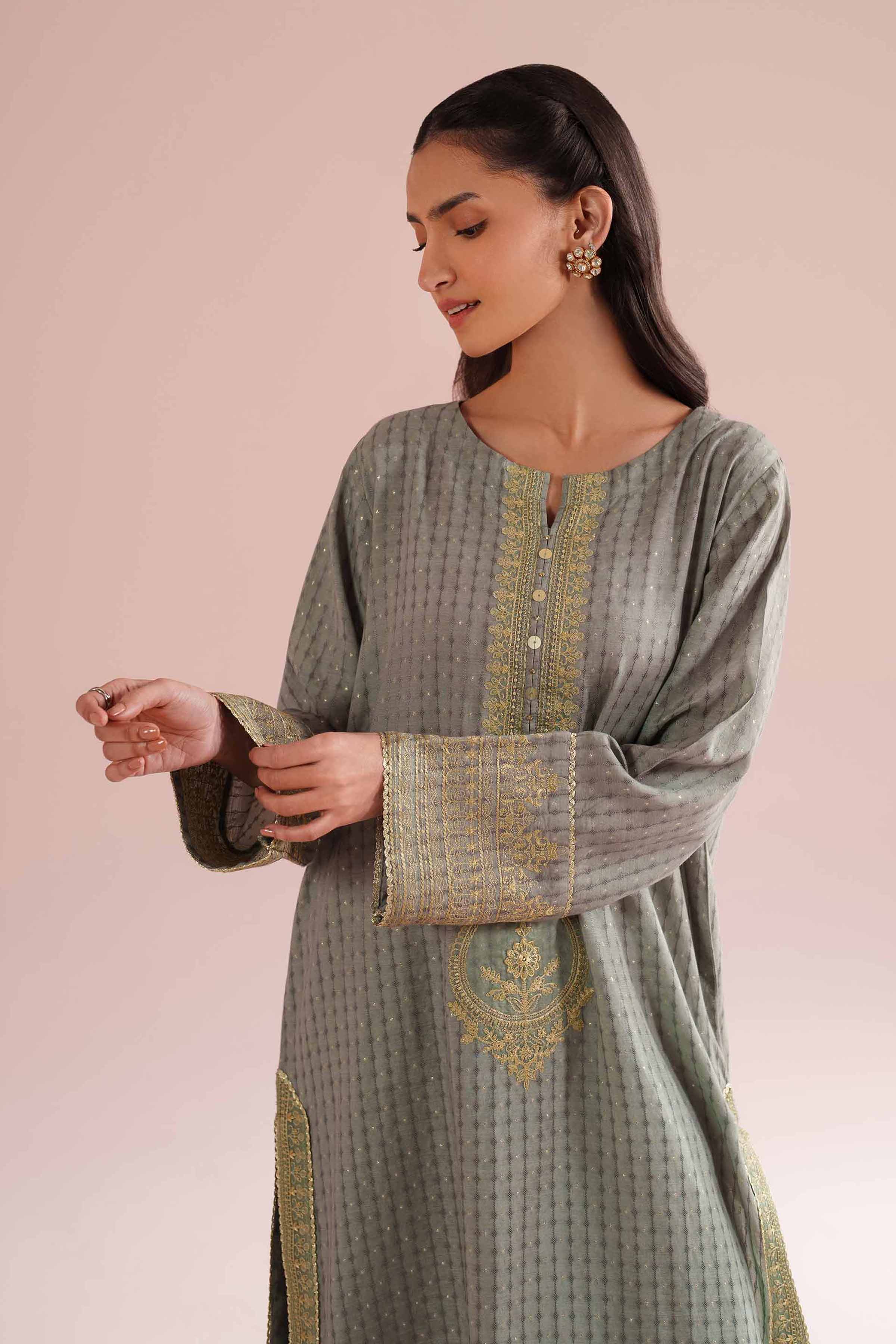 2 Piece - Embroidered Suit - PE26-59