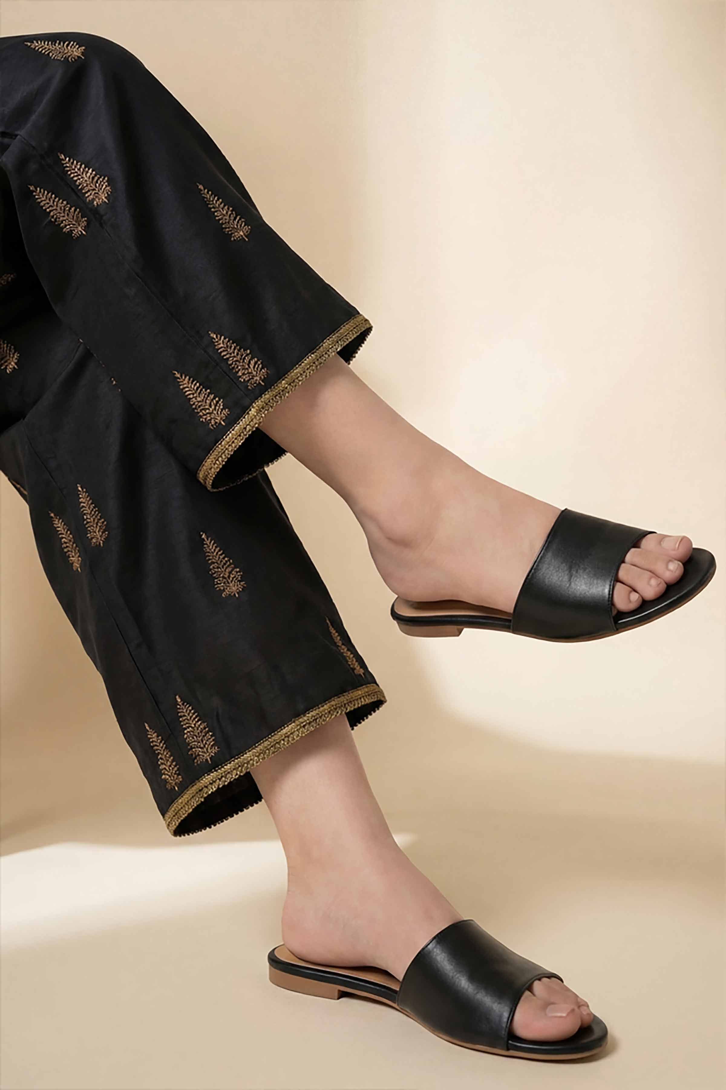 Embroidered Trousers - PE26-647 for Women - Pret Collection | Nishat | Shop Online