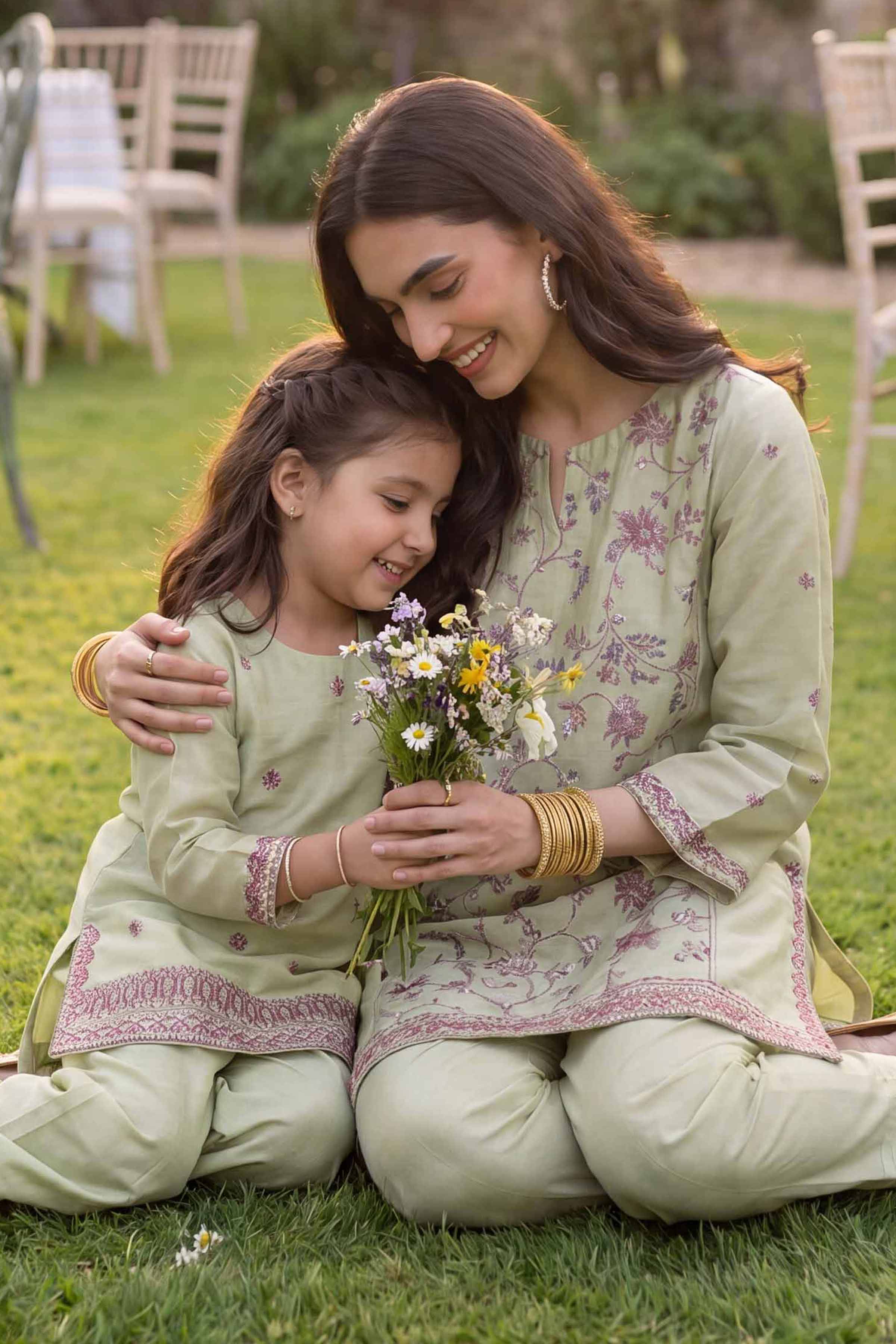 2 Piece - Embroidered Suit - PMD26-17 D