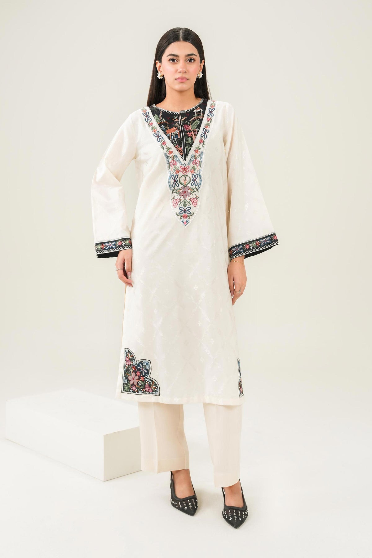 2 Piece - Embroidered Suit - PW25-334