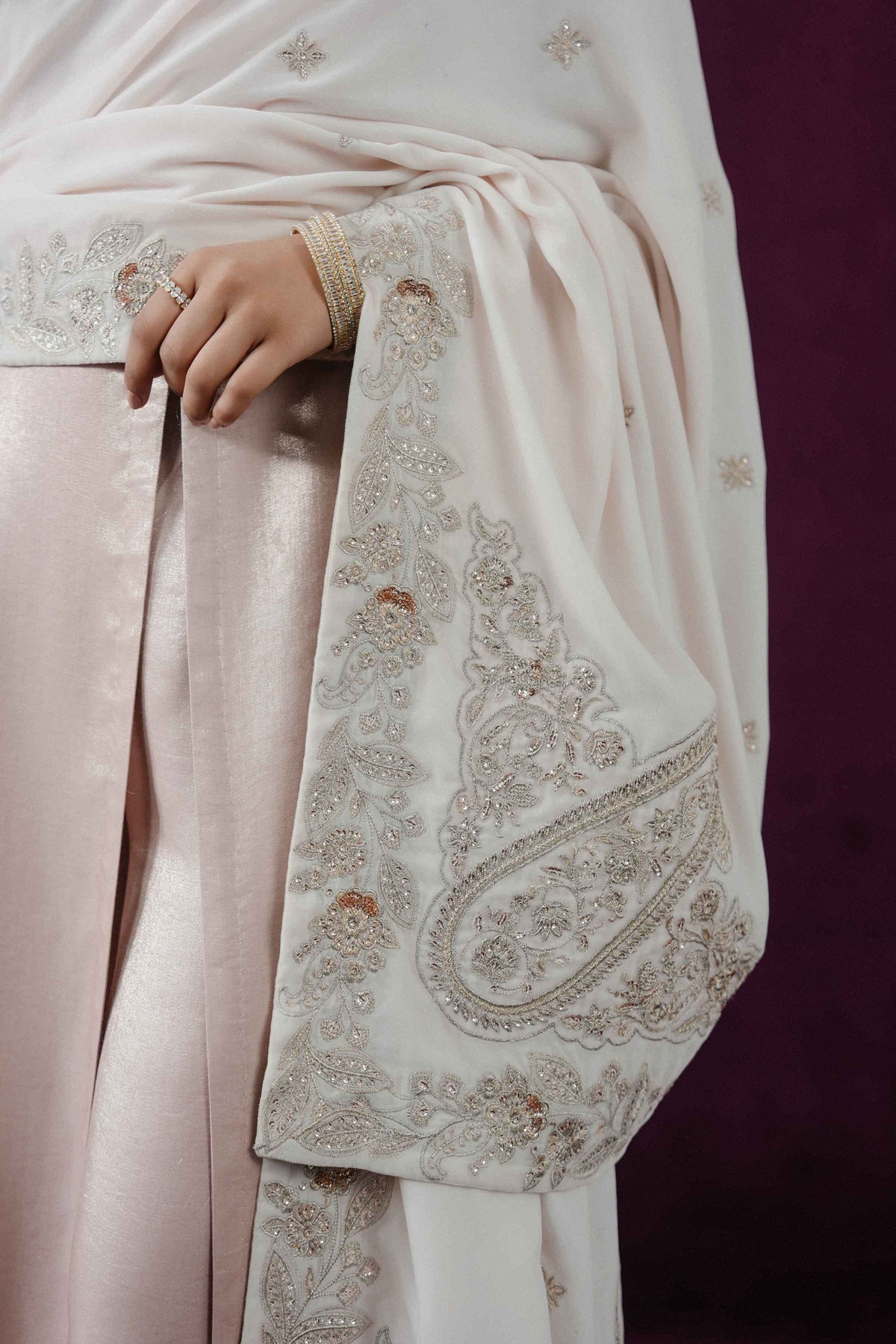 EMBROIDERED SHAWL - ST1PE-BOUT26WV1-23 for Women - Boutique Collection | Nishat | Shop Online