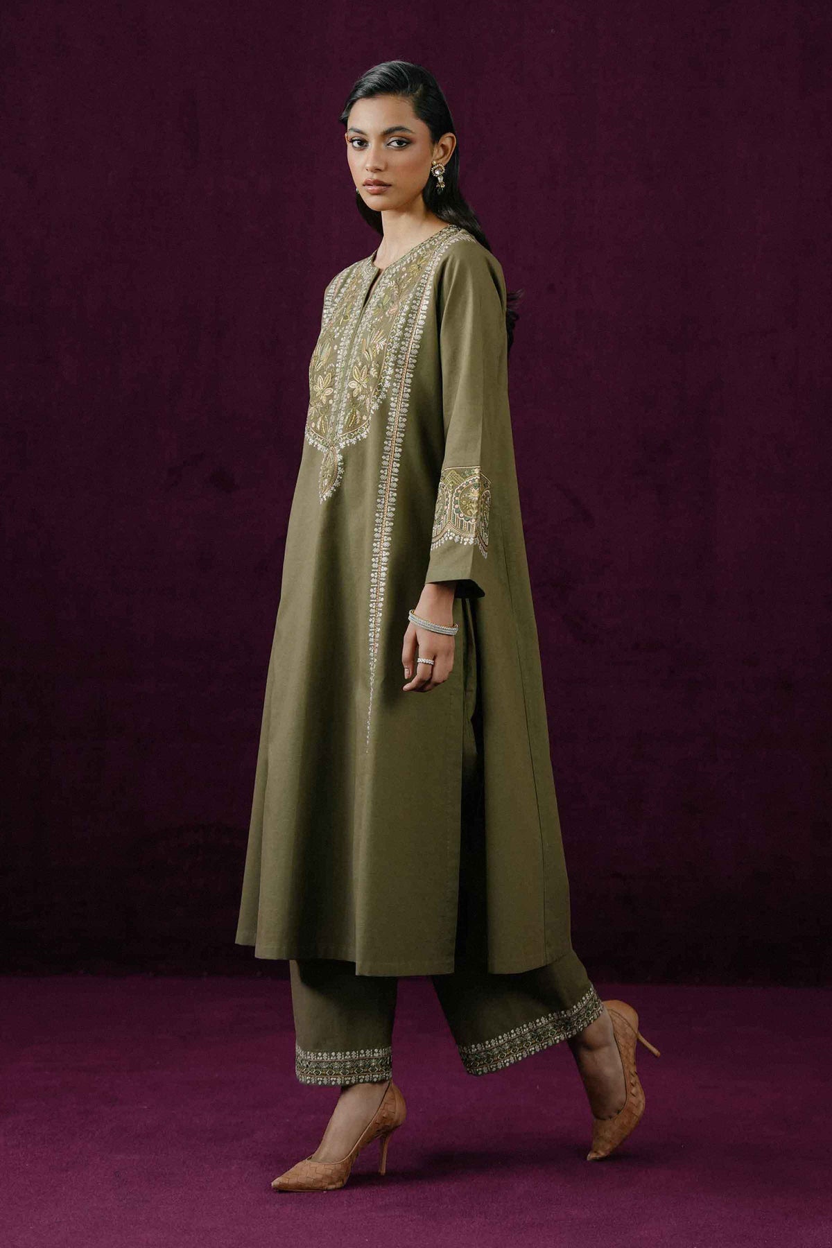 2 PIECE - EMBROIDERED SUIT - ST2PE-BOUT26WV2-22 for Women - Boutique Collection | Nishat | Shop Online