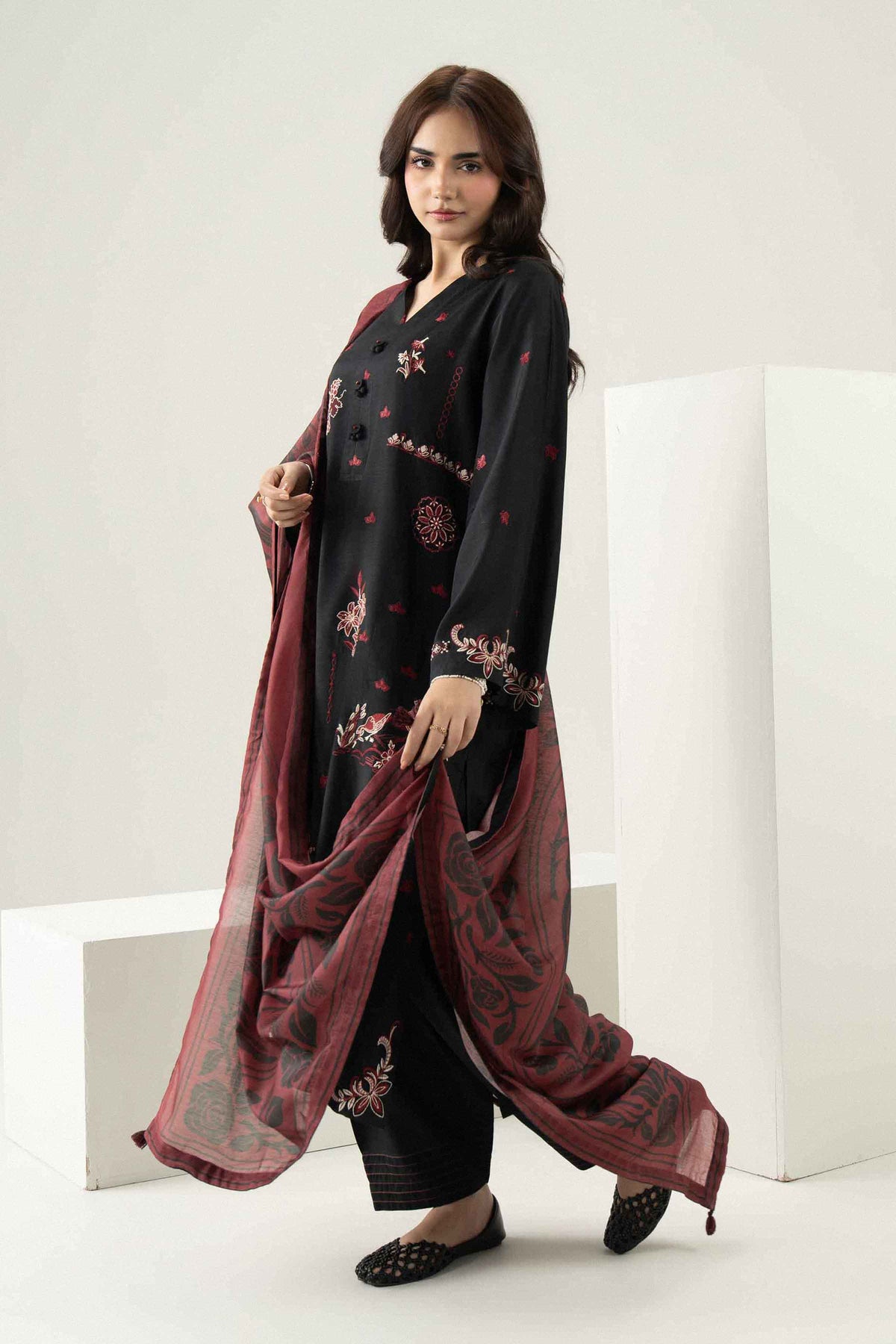 3 PIECE - PRINTED EMBROIDERED SUIT - ST3PE-PRET26WV1-12 for Women - Pret Collection | Nishat | Shop Online