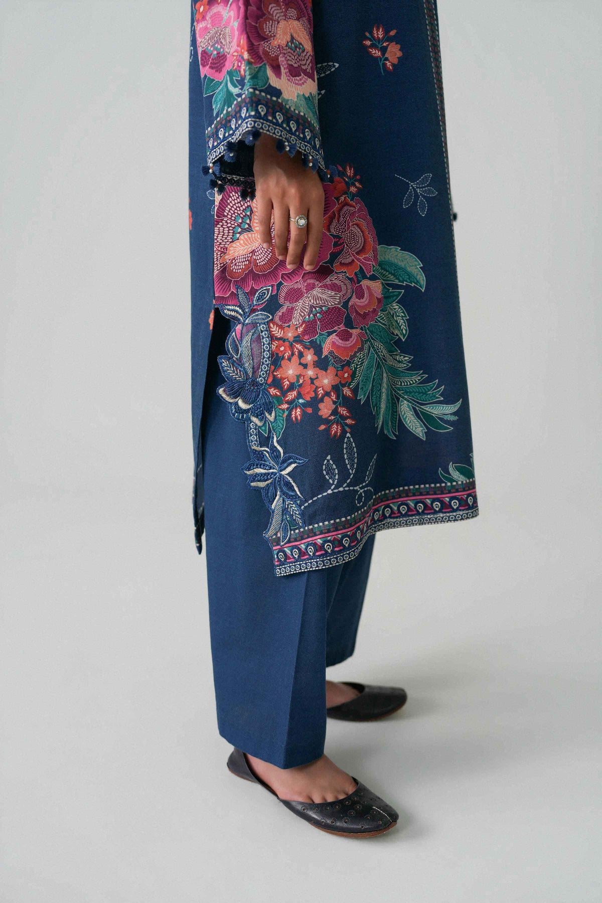 2 Piece - Digital Printed Embroidered Suit - U2STE-NISHA26WV1-39
