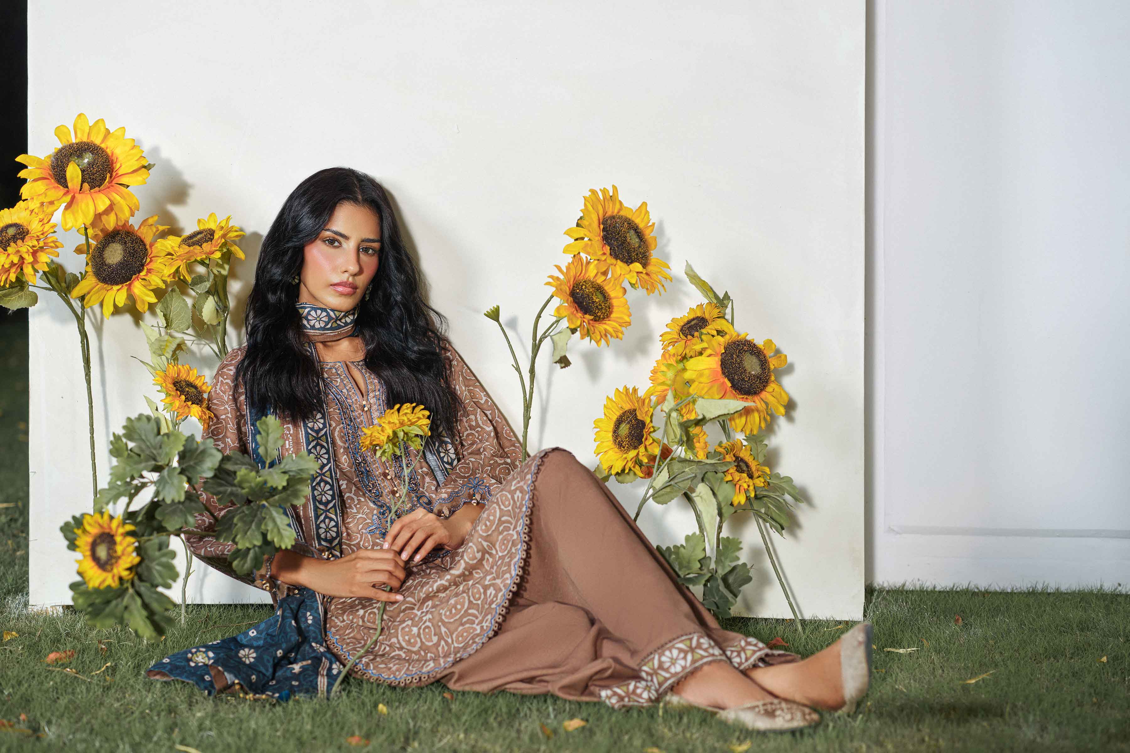 3 Piece - Printed Embroidered Suit - U3PE-NISHA26WV1-21 for Women - Unstitched Collection | Nishat | Shop Online