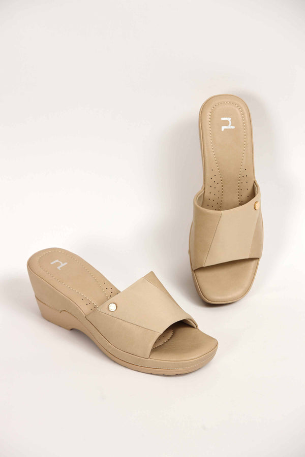 Women Beige Chappal