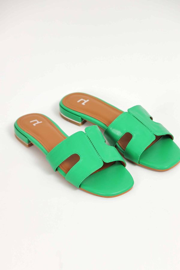 Women Green Chappal