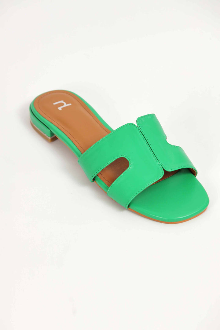 Women Green Chappal