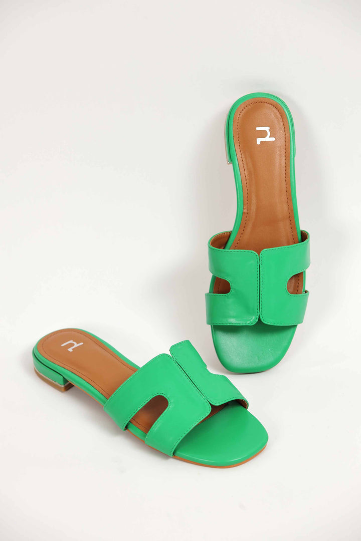 Women Green Chappal