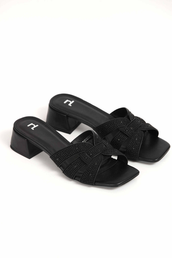 Women Black Chappal