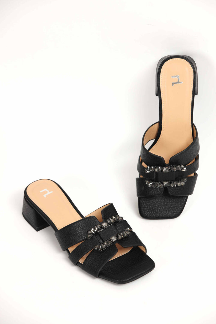 Women Black Chappal