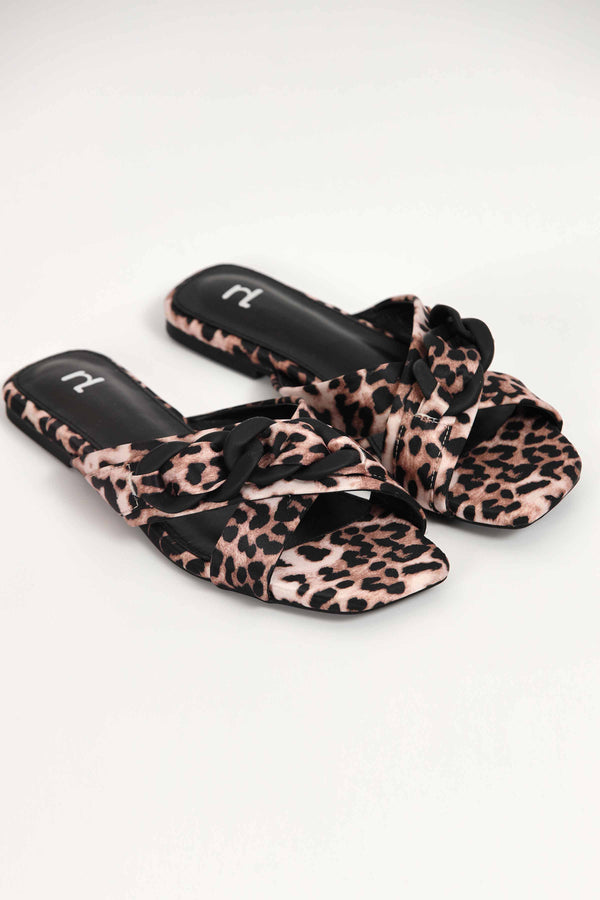 Women Light Leopard Chappal