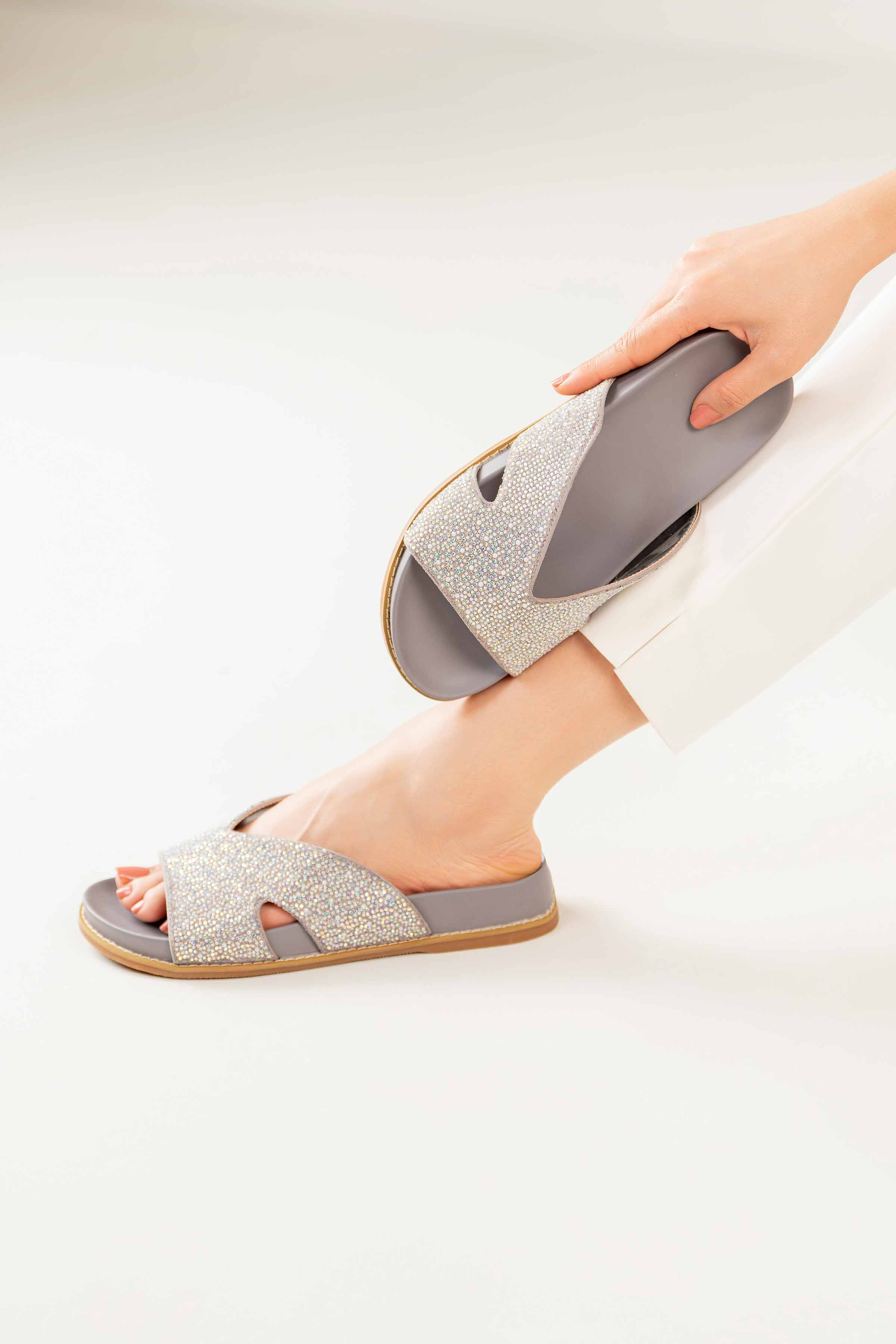 Silver Chappal-440562920 for Women - Fashion Collection | Nishat | Shop Online