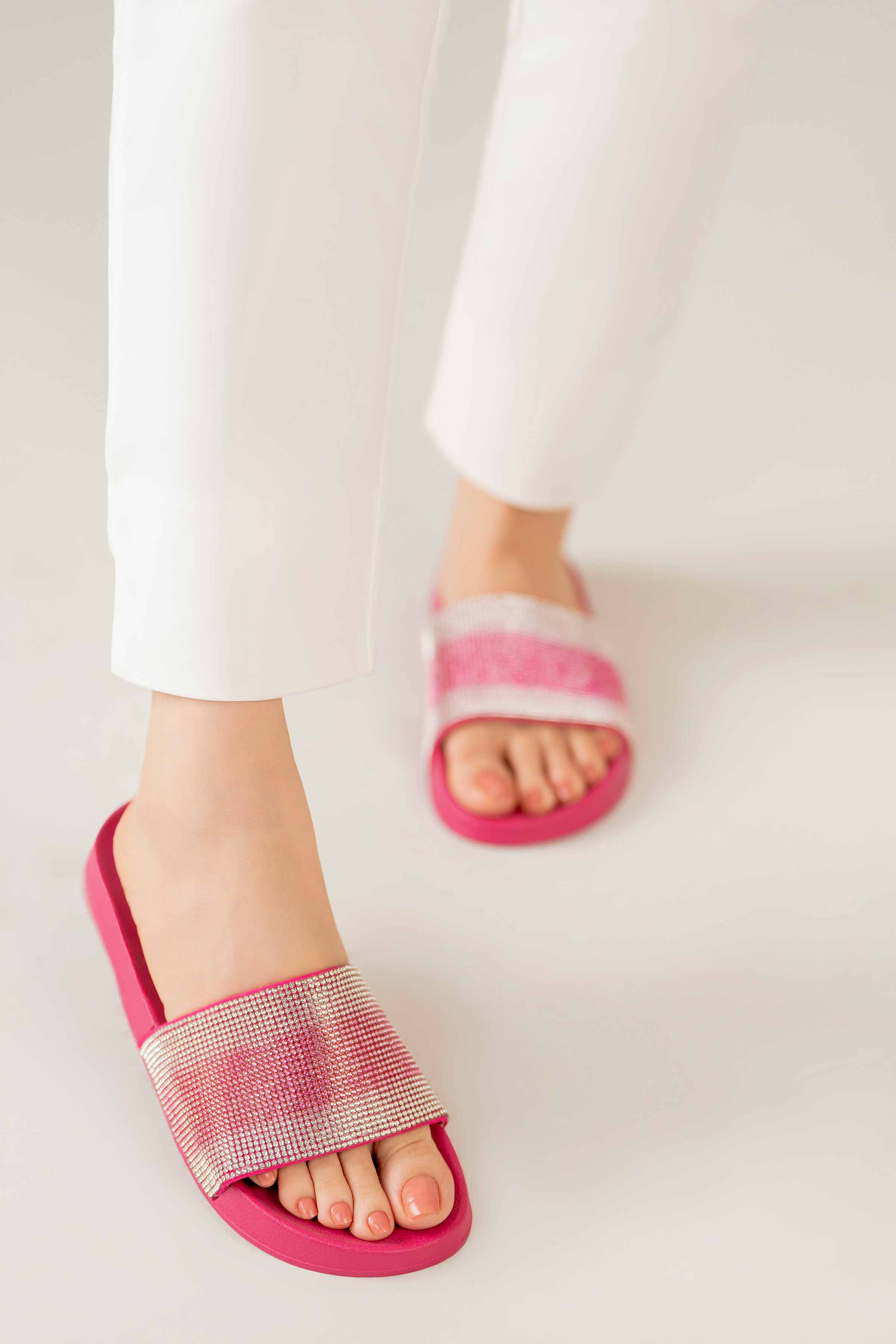 Fuchsia Chappal-440572905 for Women - Fashion Collection | Nishat | Shop Online