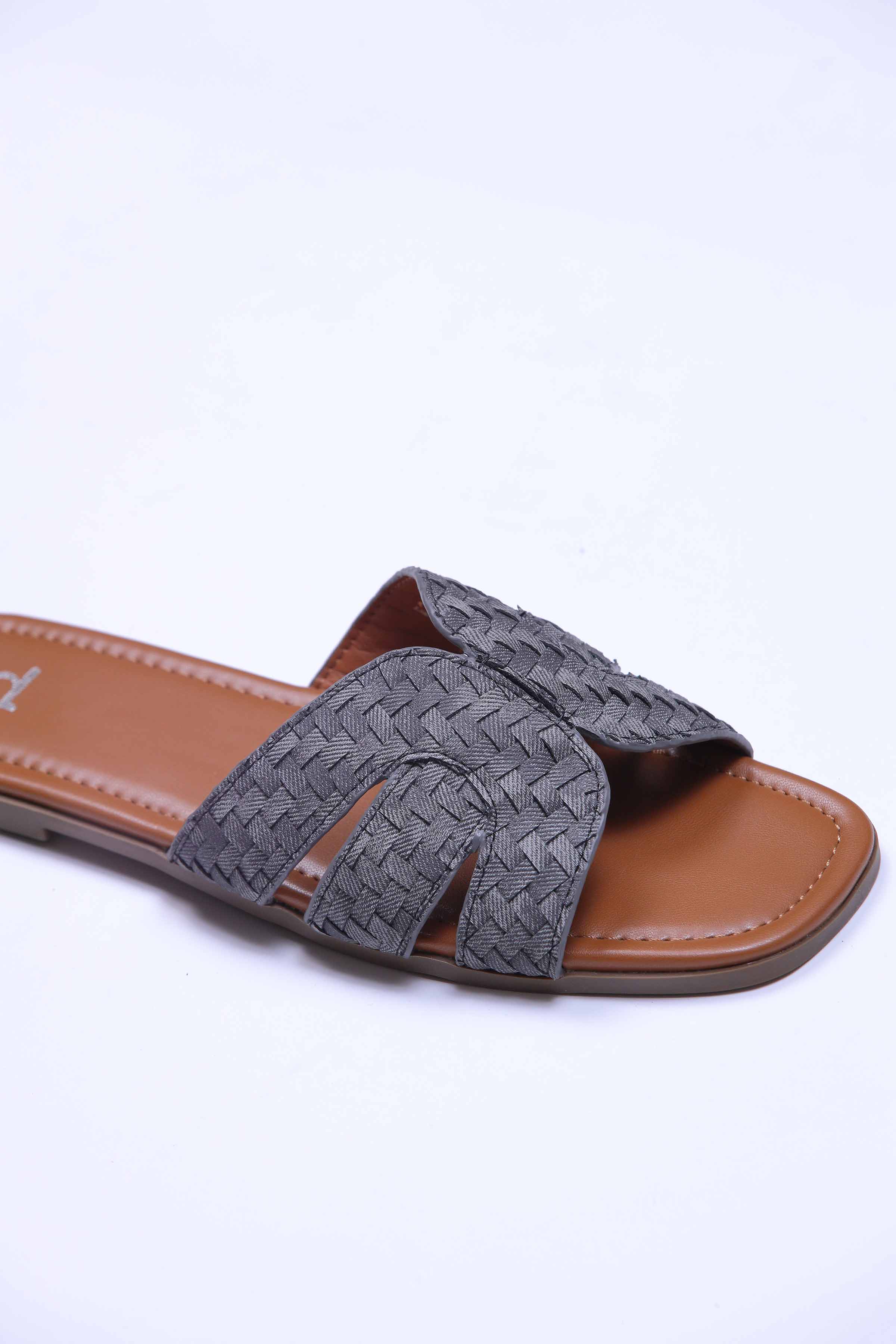 Black Chappal-440782903 for Women - Fashion Collection | Nishat | Shop Online