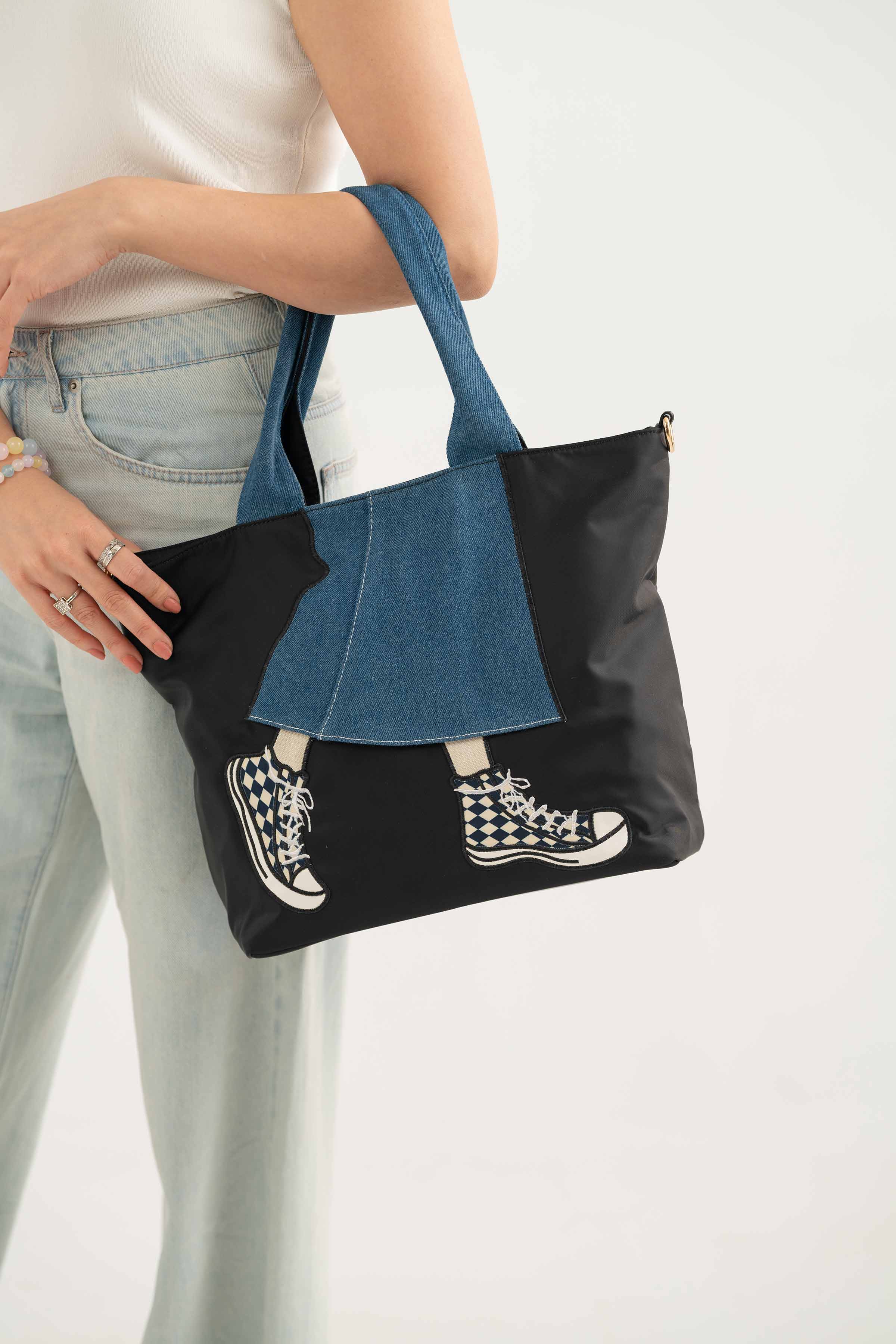 Black Shoulder Bag-440862103 for Women - Fashion Collection | Nishat | Shop Online