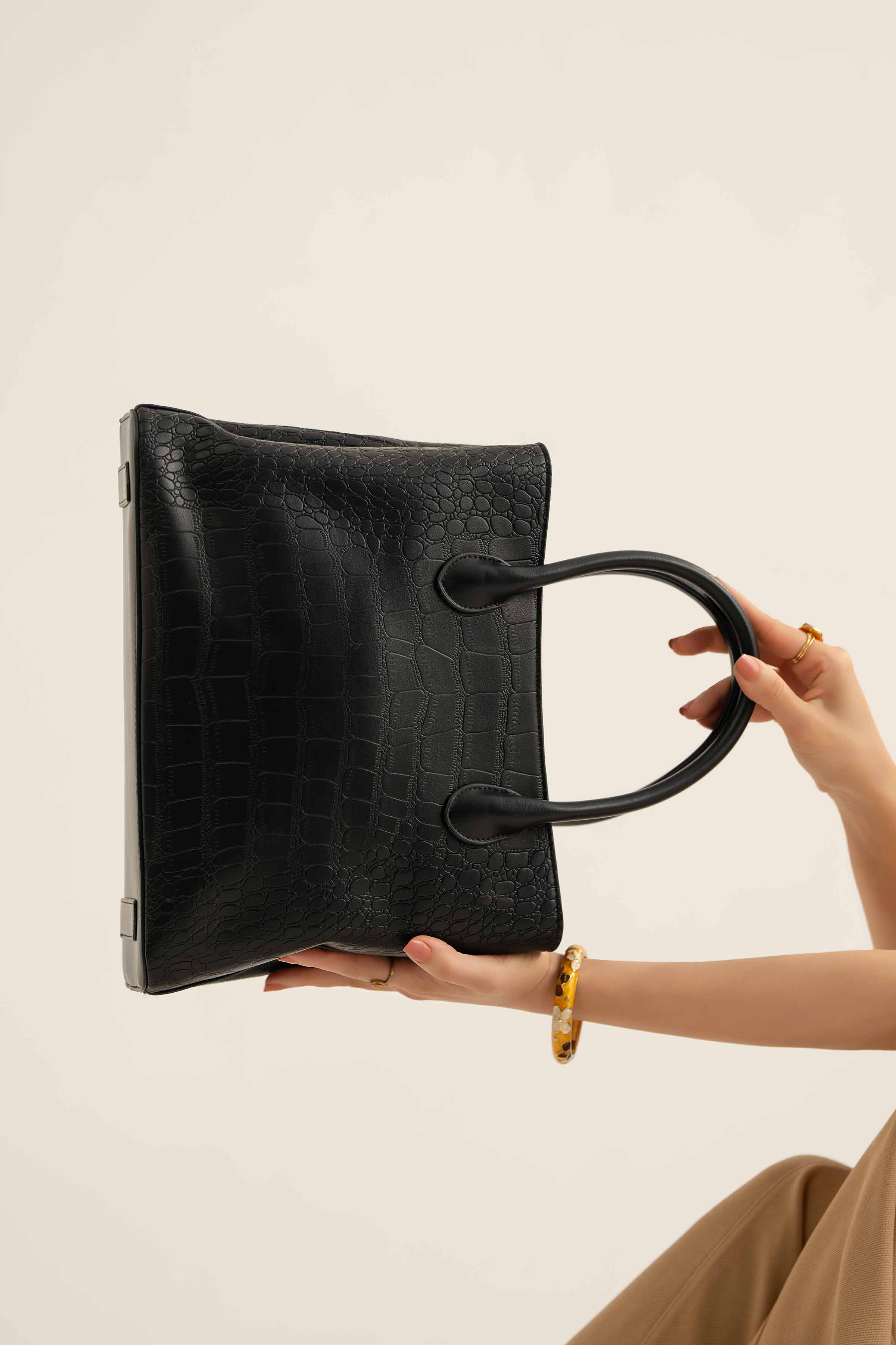 Black Shoulder Bag-440942103 for Women - Fashion Collection | Nishat | Shop Online