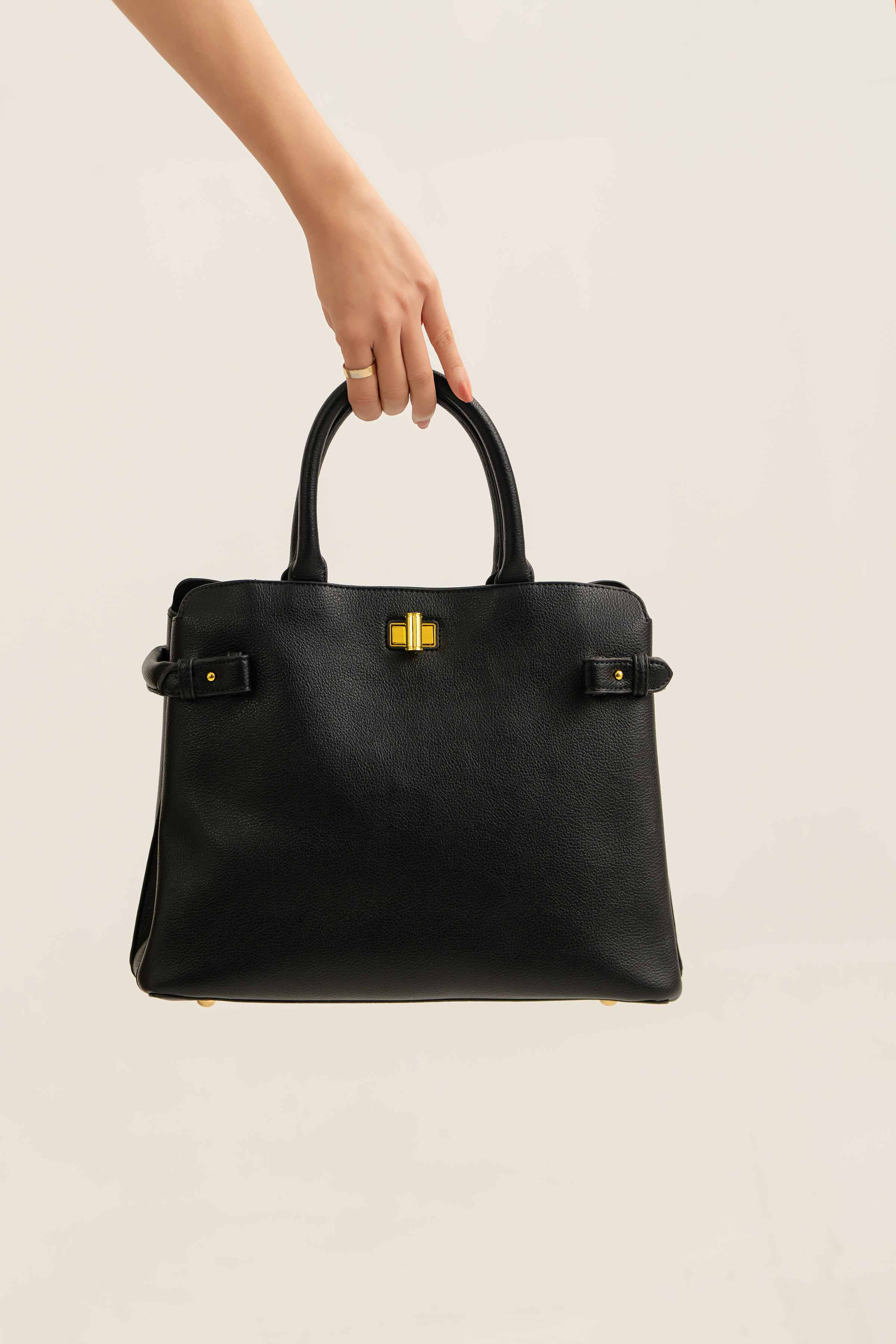 Black Shoulder Bag-440952103 for Women - Fashion Collection | Nishat | Shop Online