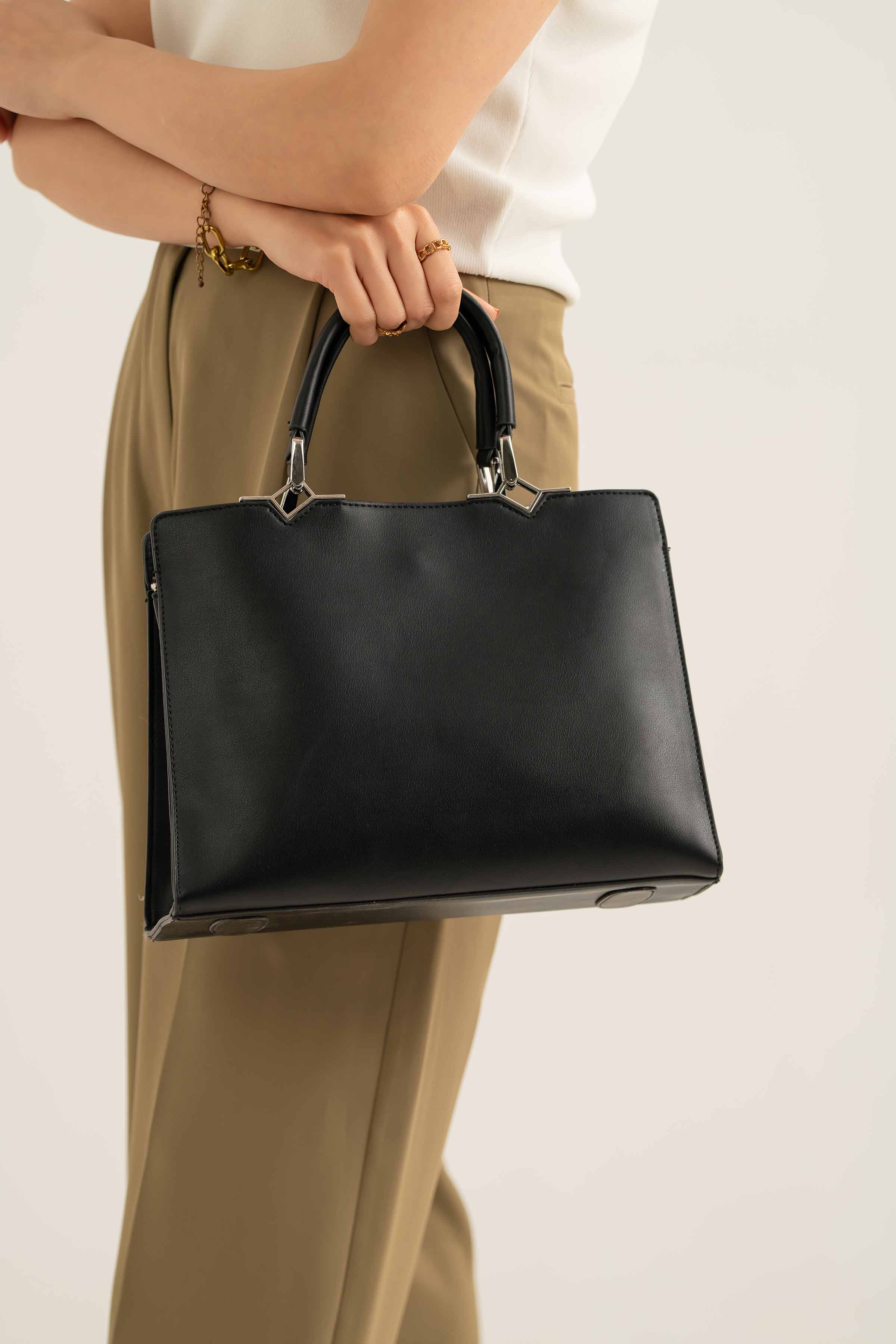 Black Shoulder Bag-440962103 for Women - Fashion Collection | Nishat | Shop Online